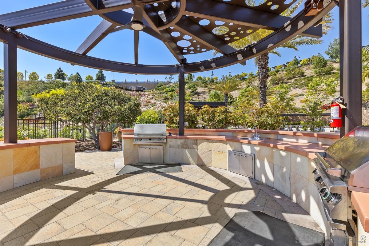 Detail Gallery Image 17 of 20 For 2900  via Alta Pl, San Diego,  CA 92108 - 3 Beds | 3 Baths