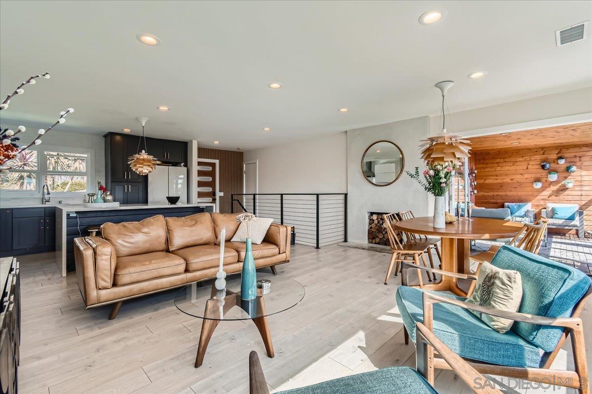 Detail Gallery Image 12 of 38 For 3503  Quimby, San Diego,  CA 92106 - 4 Beds | 3 Baths