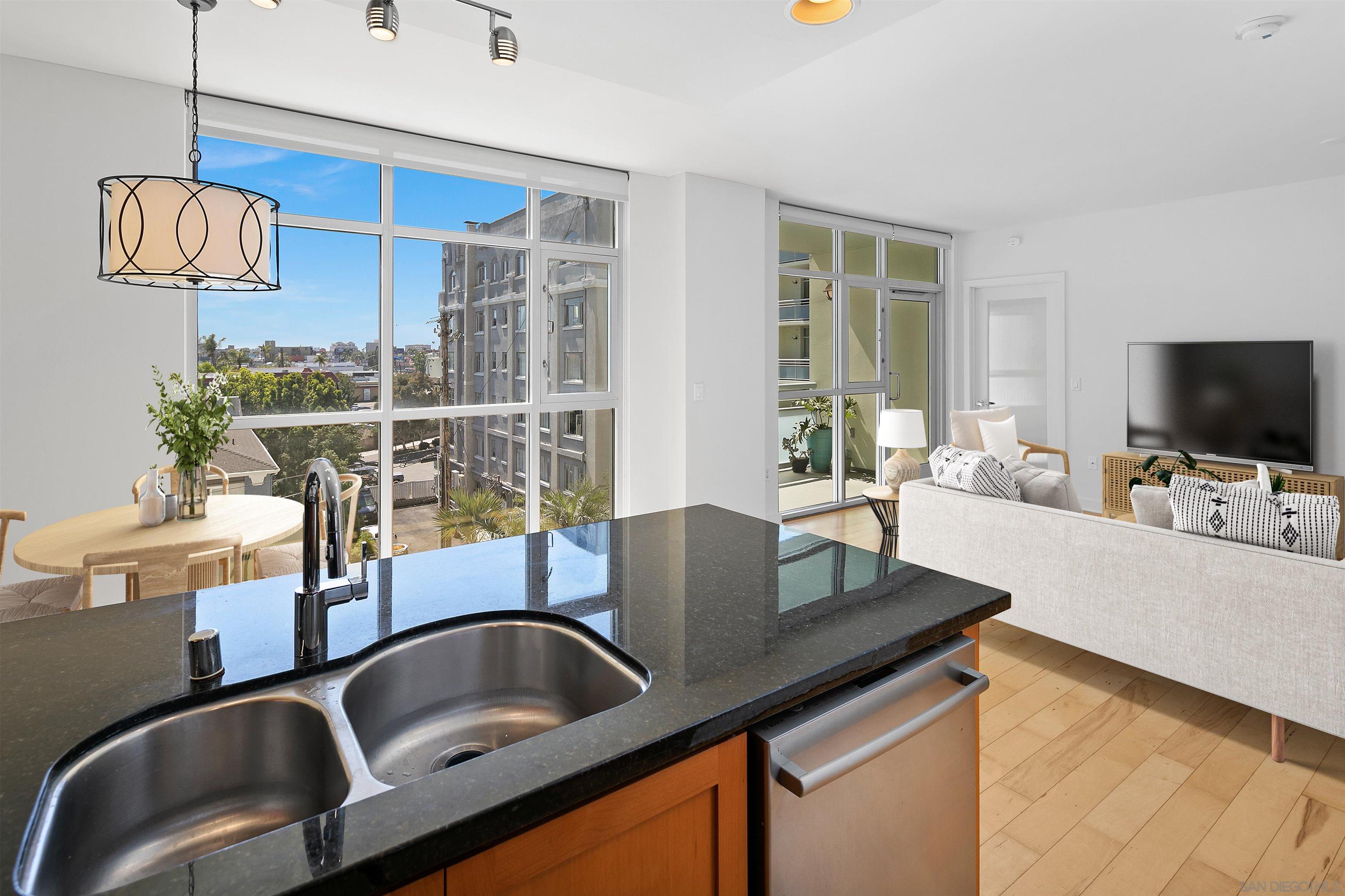 Detail Gallery Image 2 of 22 For 3812  Park Blvd  301, San Diego,  CA 92103 - 1 Beds | 1 Baths