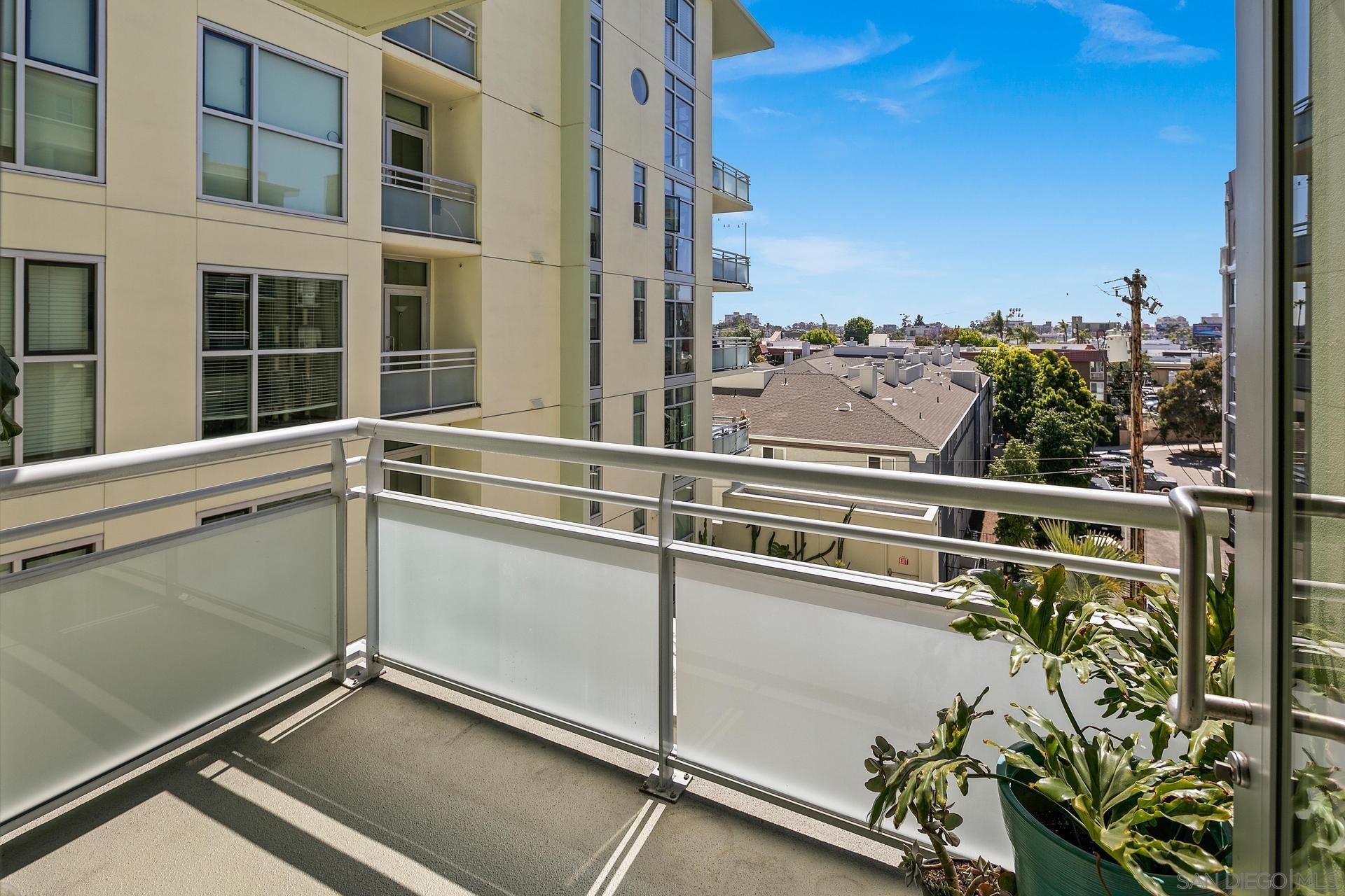 Detail Gallery Image 14 of 22 For 3812  Park Blvd  301, San Diego,  CA 92103 - 1 Beds | 1 Baths
