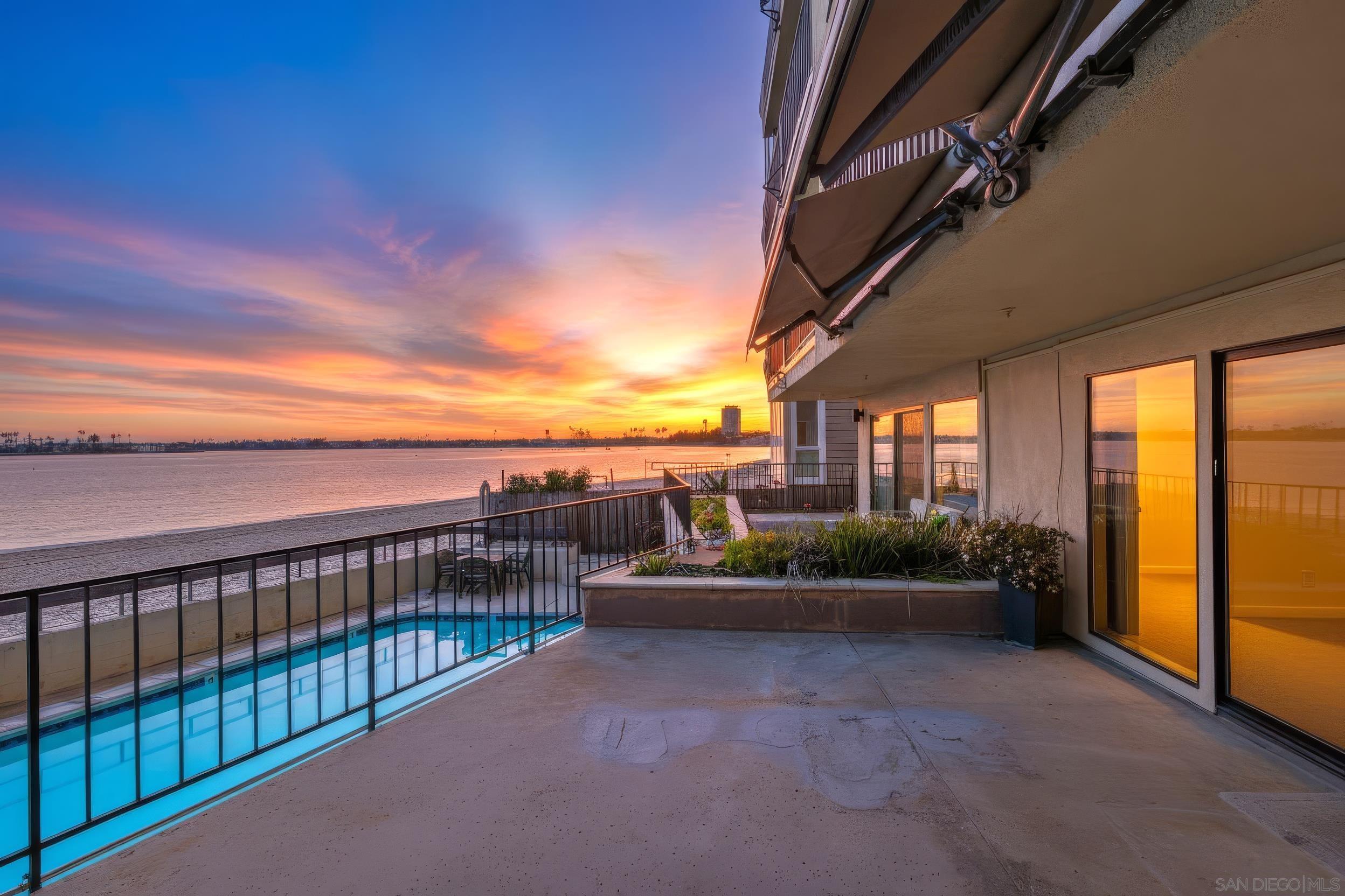 Detail Gallery Image 22 of 32 For 1235  Parker Pl  1f,  San Diego,  CA 92109 - 2 Beds | 2 Baths