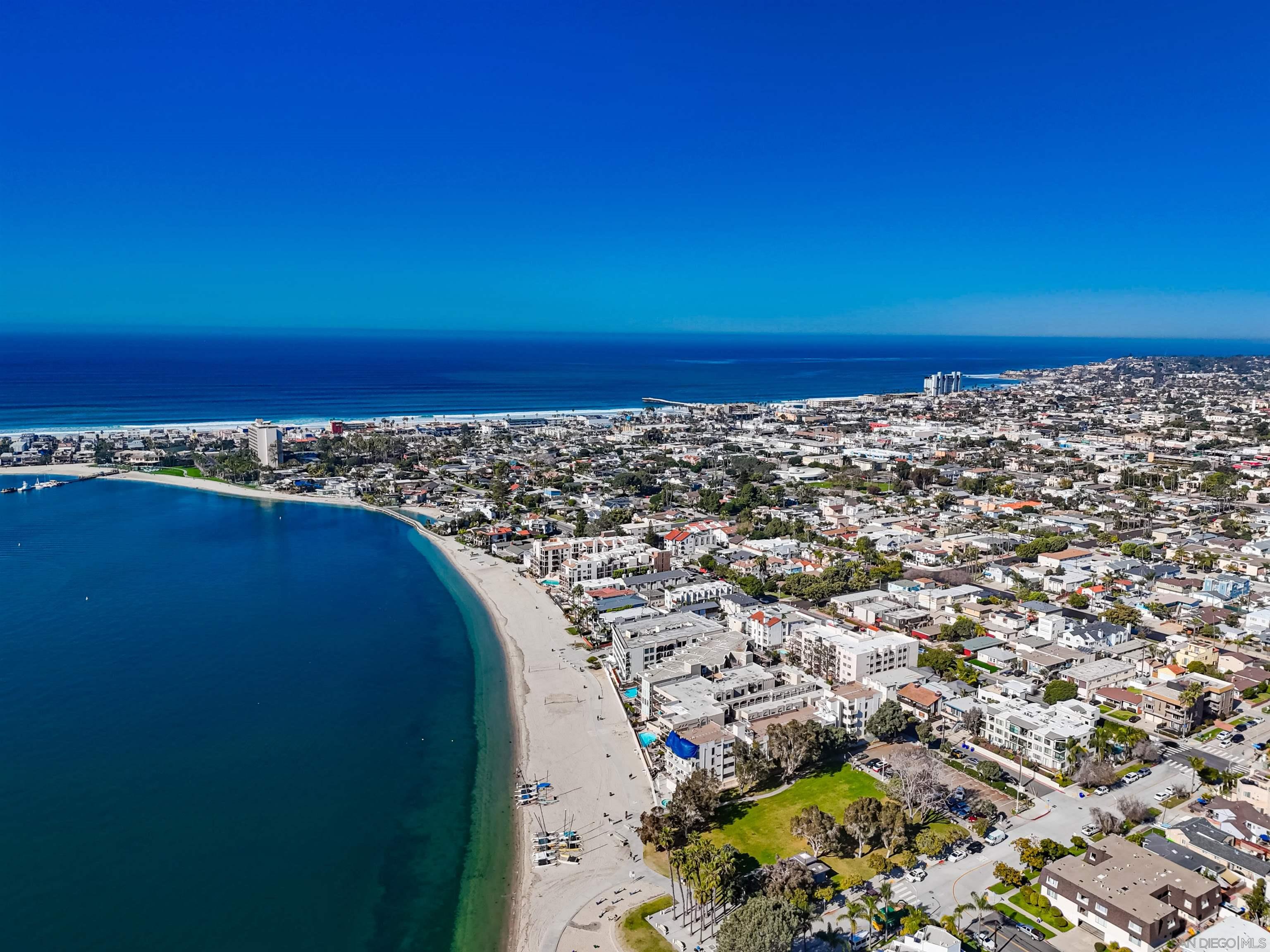 Detail Gallery Image 31 of 32 For 1235  Parker Pl  1f,  San Diego,  CA 92109 - 2 Beds | 2 Baths