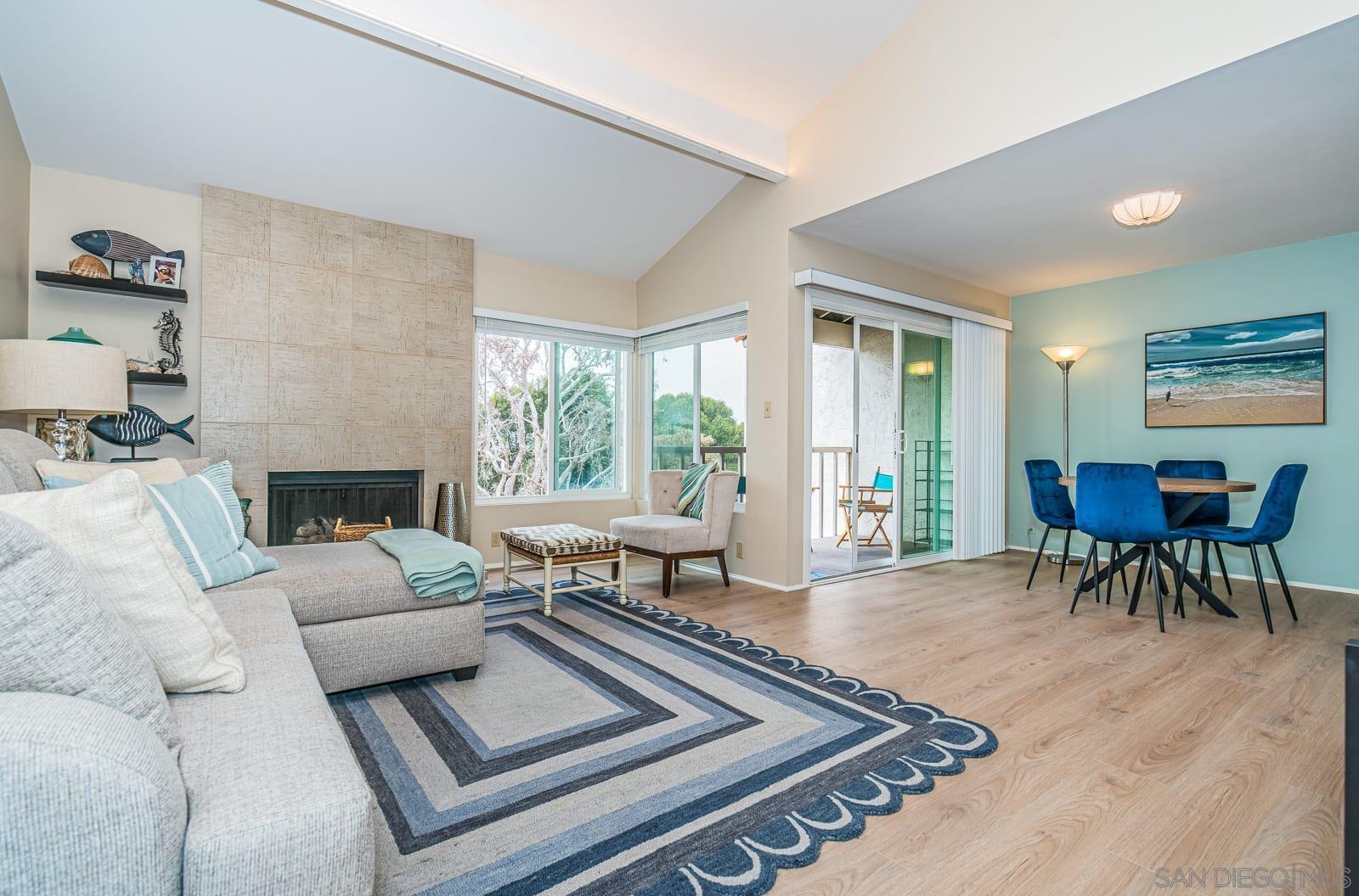 Detail Gallery Image 4 of 28 For 901  Caminito Madrigal  E, Carlsbad,  CA 92011 - 2 Beds | 2 Baths