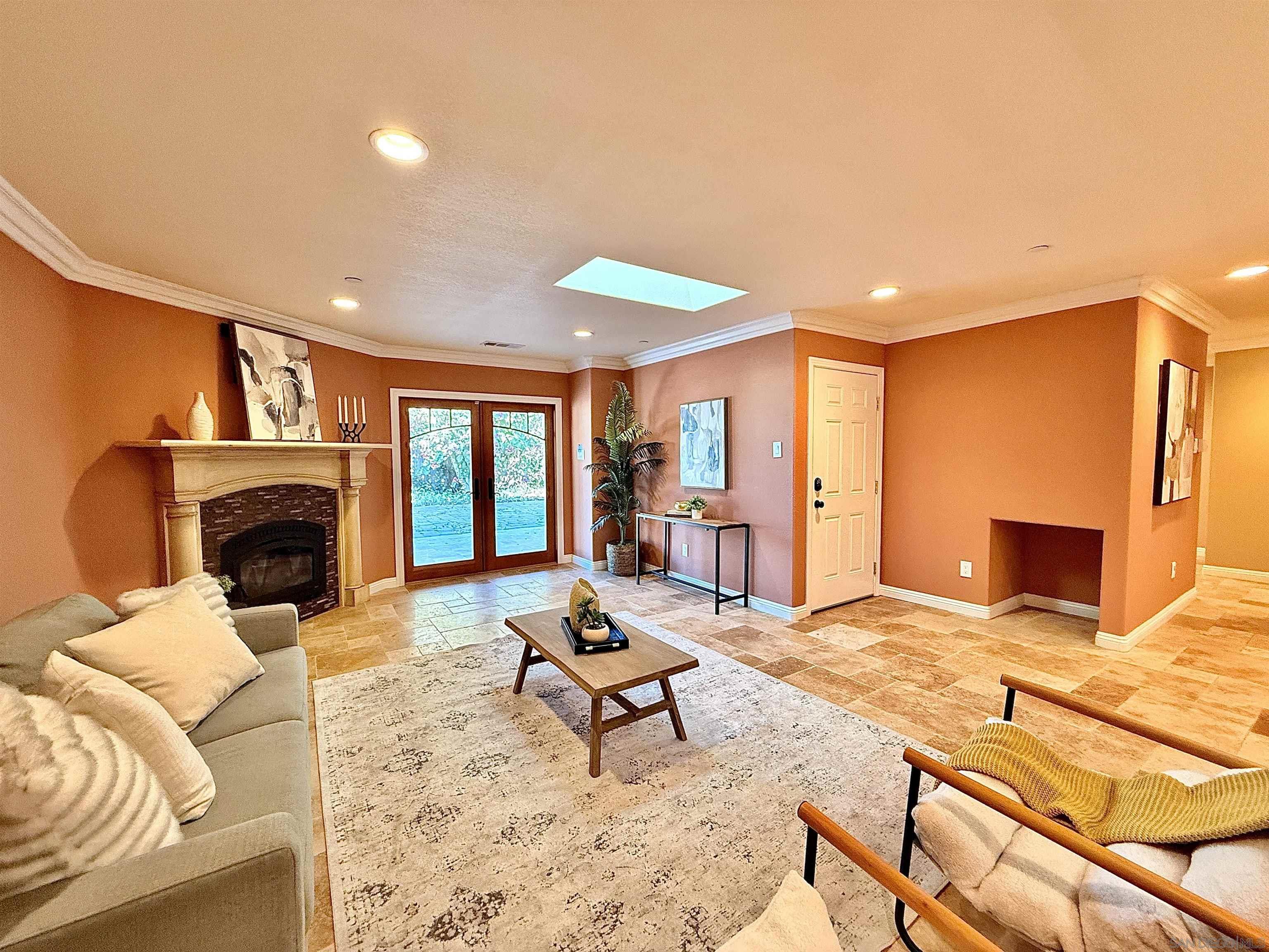 Detail Gallery Image 13 of 36 For 8364  Lake Ashwood Ave, San Diego,  CA 92119 - 4 Beds | 2/1 Baths