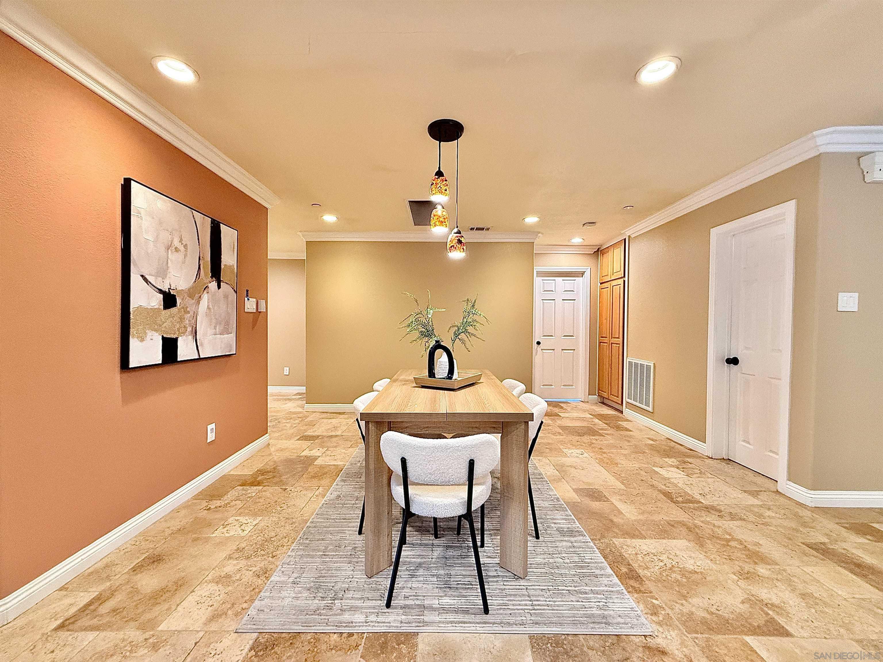 Detail Gallery Image 14 of 36 For 8364  Lake Ashwood Ave, San Diego,  CA 92119 - 4 Beds | 2/1 Baths