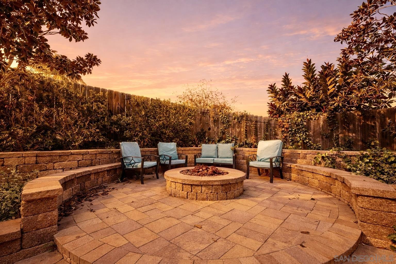 Detail Gallery Image 3 of 36 For 8364  Lake Ashwood Ave, San Diego,  CA 92119 - 4 Beds | 2/1 Baths