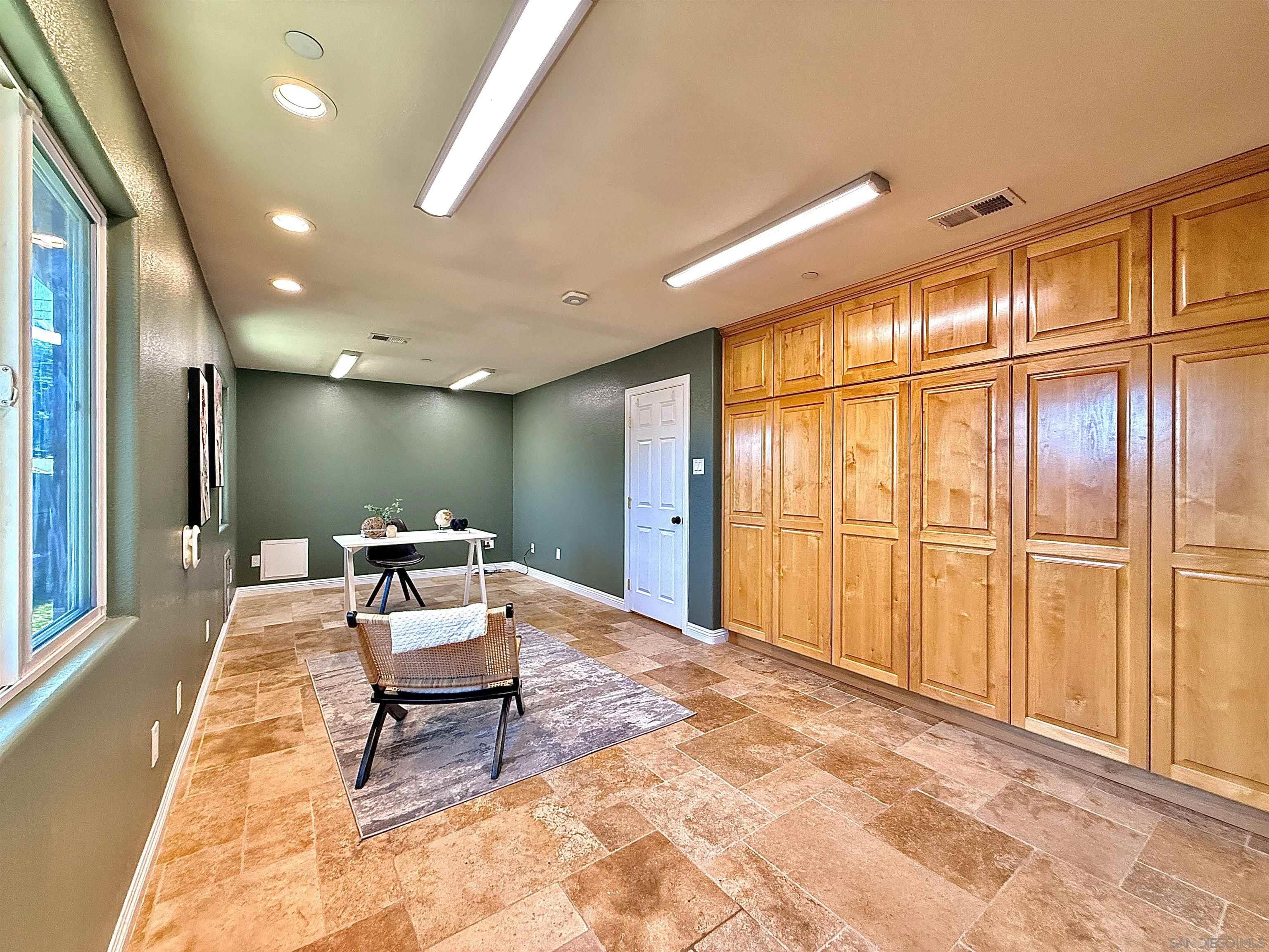 Detail Gallery Image 25 of 36 For 8364  Lake Ashwood Ave, San Diego,  CA 92119 - 4 Beds | 2/1 Baths