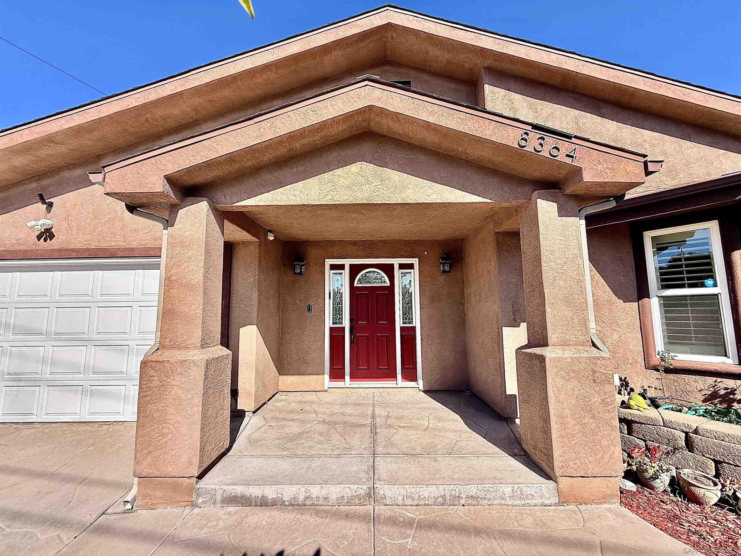 Detail Gallery Image 4 of 36 For 8364  Lake Ashwood Ave, San Diego,  CA 92119 - 4 Beds | 2/1 Baths