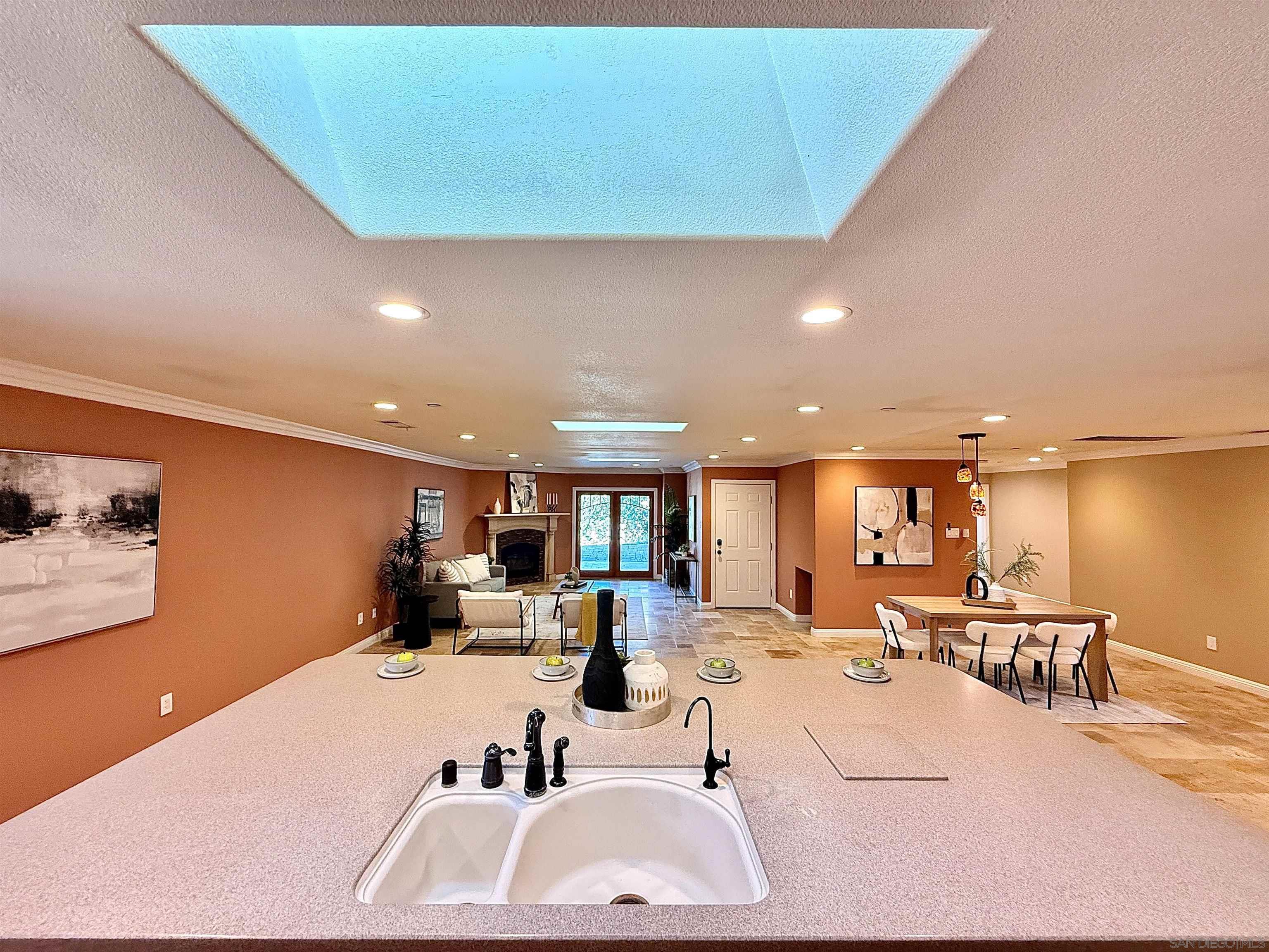 Detail Gallery Image 9 of 36 For 8364  Lake Ashwood Ave, San Diego,  CA 92119 - 4 Beds | 2/1 Baths