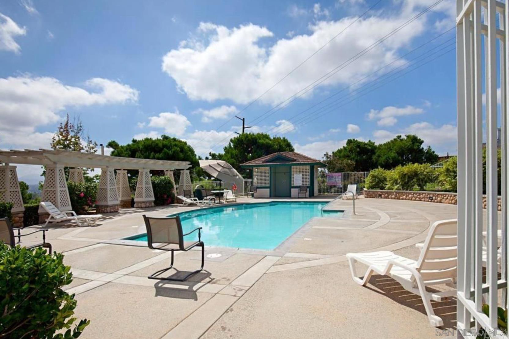 Detail Gallery Image 24 of 25 For 2114  Laura Drive, Escondido,  CA 92027 - 4 Beds | 3 Baths