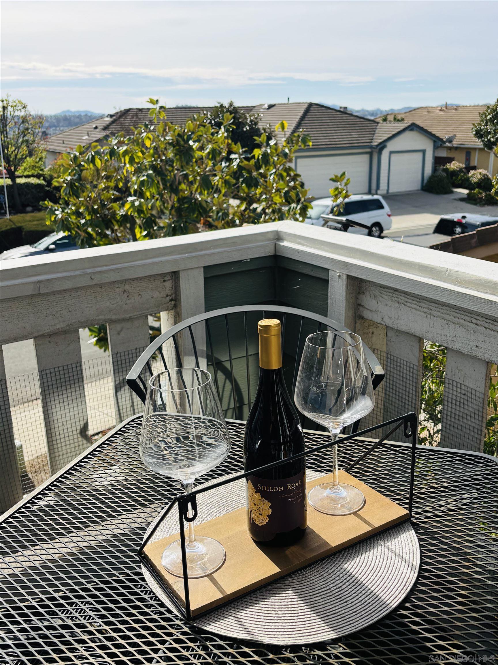 Detail Gallery Image 4 of 25 For 2114  Laura Drive, Escondido,  CA 92027 - 4 Beds | 3 Baths