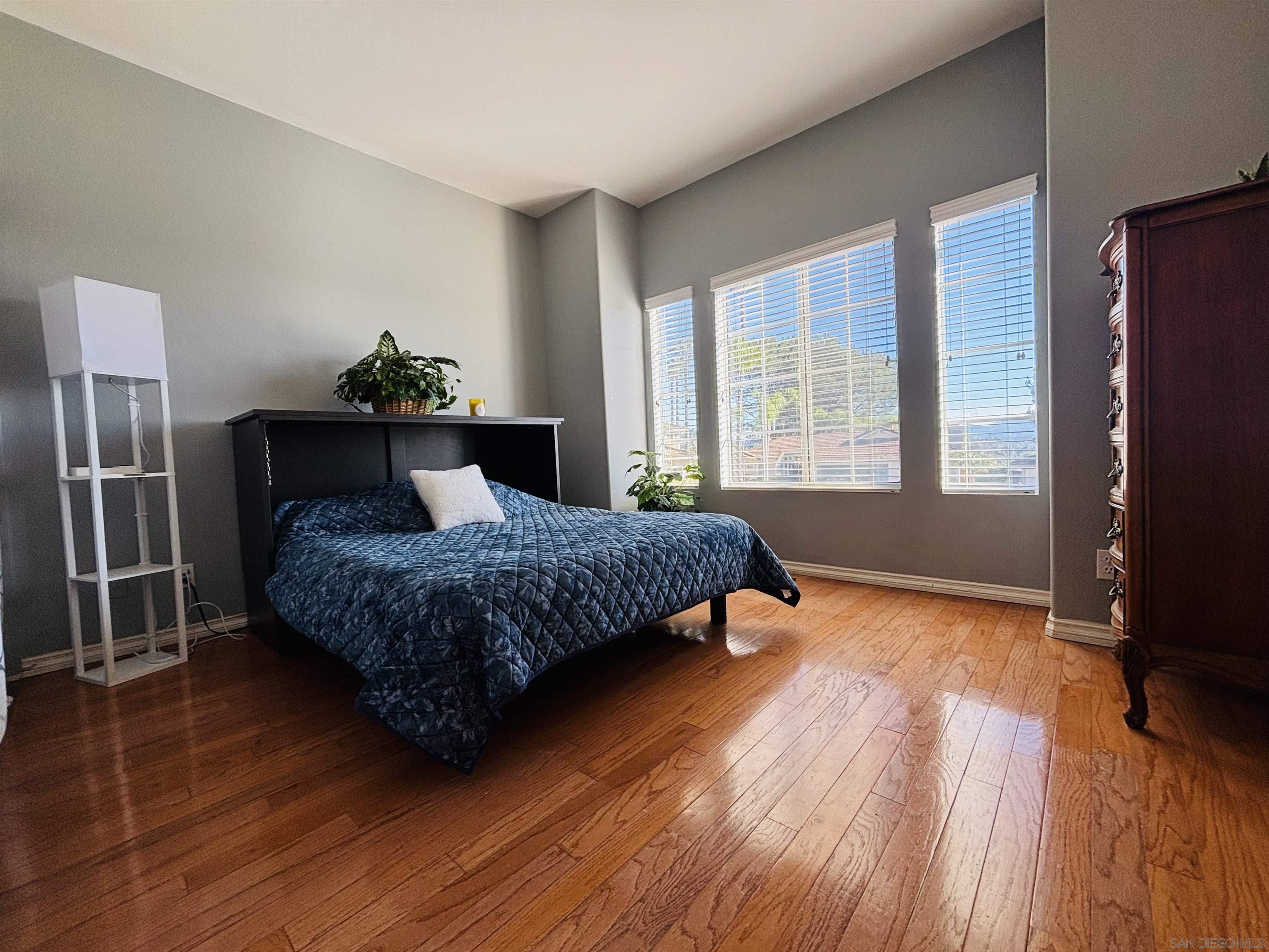 Detail Gallery Image 8 of 25 For 2114  Laura Drive, Escondido,  CA 92027 - 4 Beds | 3 Baths