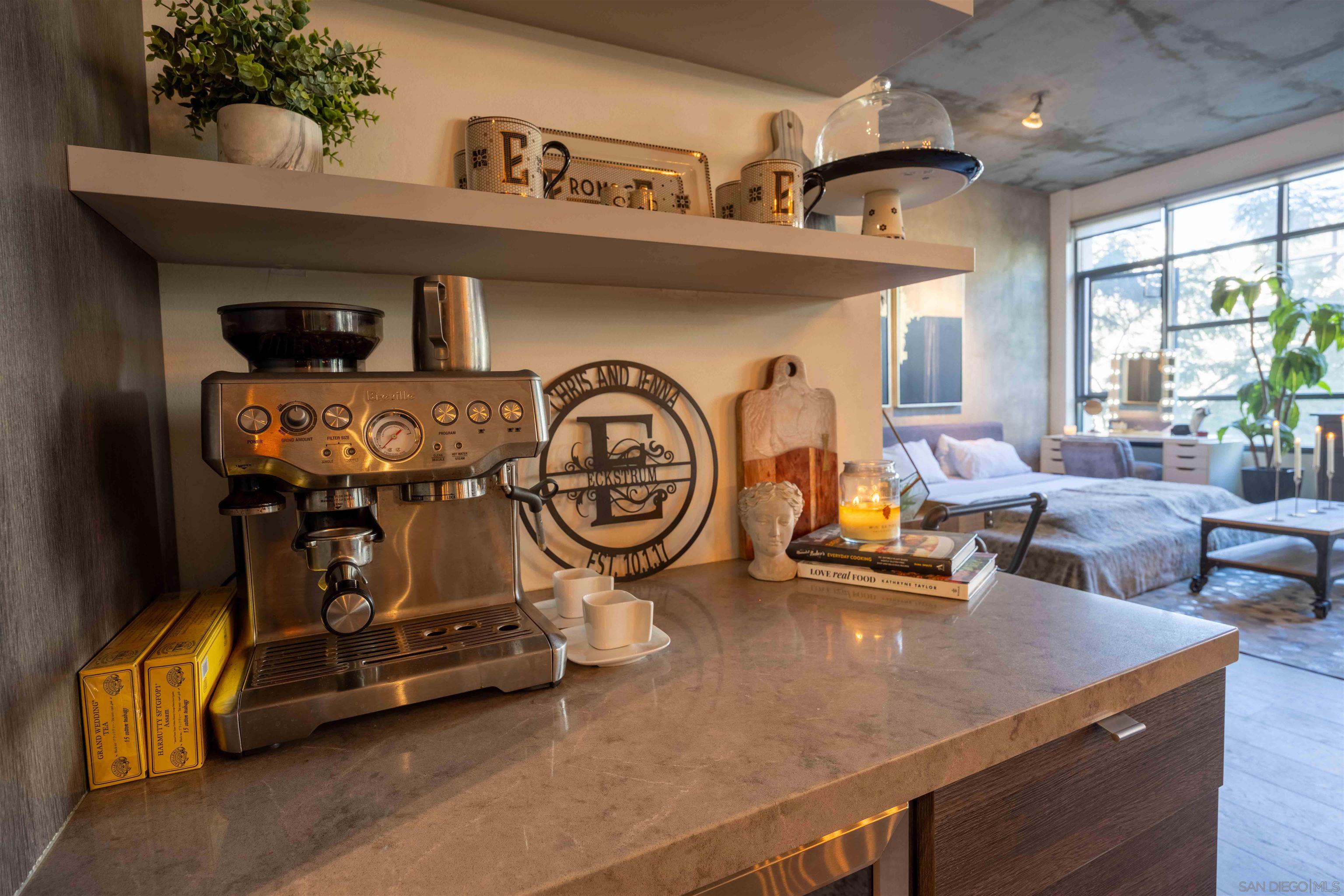 Detail Gallery Image 14 of 50 For 1050  Island Ave.  404, San Diego,  CA 92101 - 1 Beds | 2 Baths