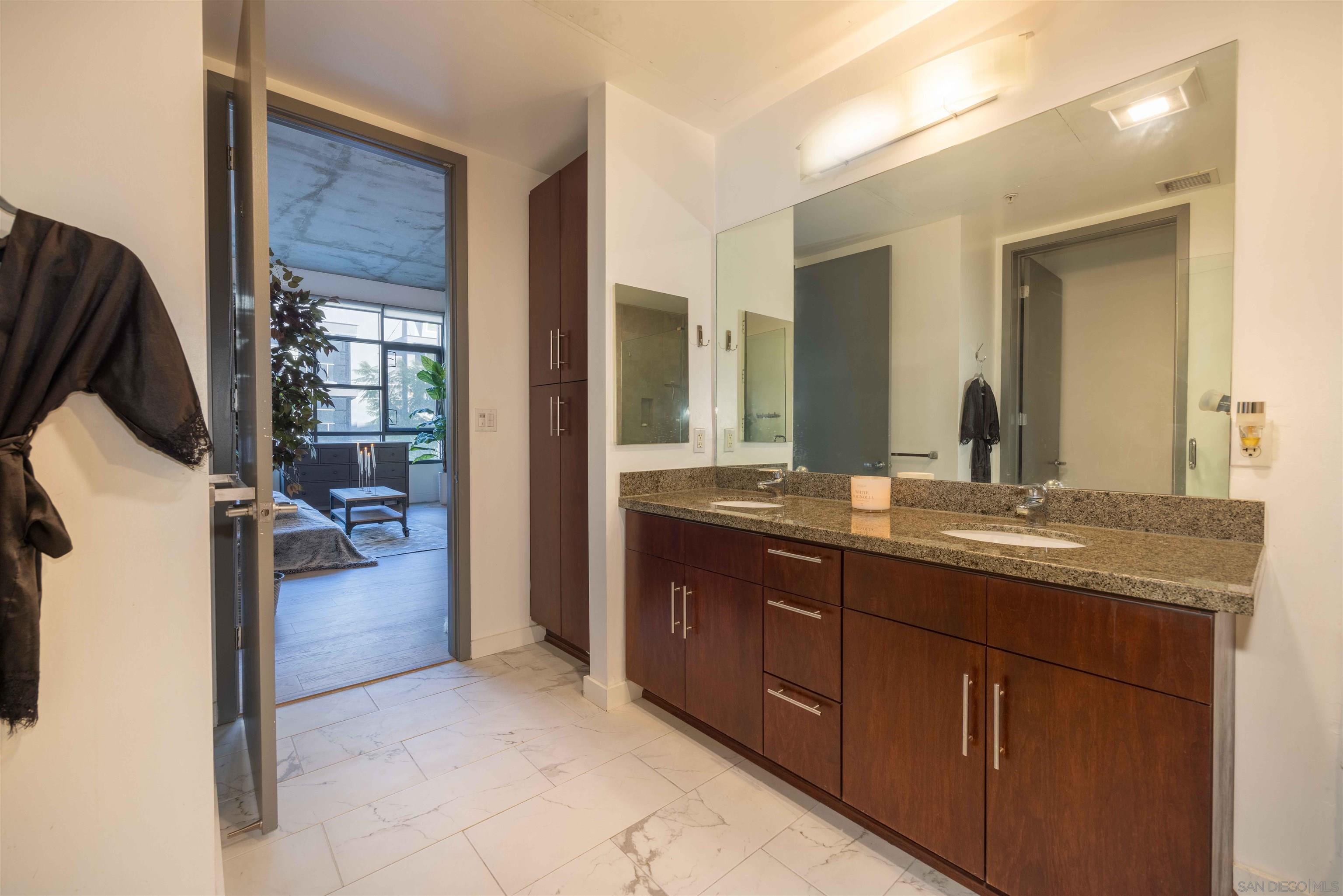 Detail Gallery Image 27 of 50 For 1050  Island Ave.  404, San Diego,  CA 92101 - 1 Beds | 2 Baths