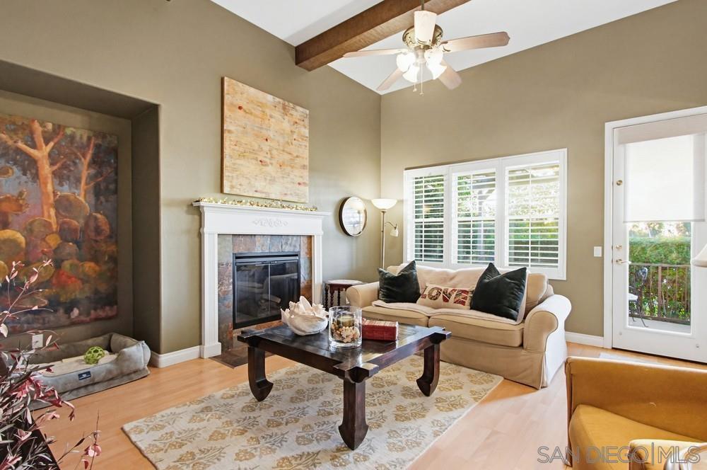 Detail Gallery Image 12 of 46 For 1932  Golden Hill, Vista,  CA 92084 - 4 Beds | 3 Baths