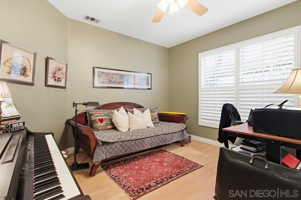 Detail Gallery Image 20 of 46 For 1932  Golden Hill, Vista,  CA 92084 - 4 Beds | 3 Baths