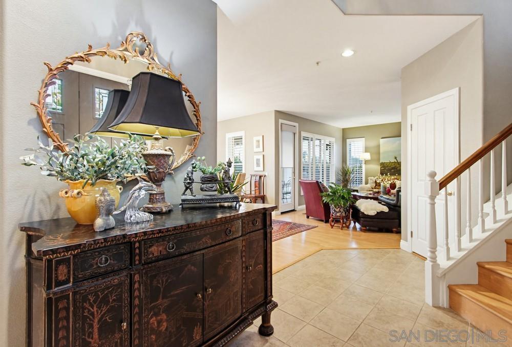 Detail Gallery Image 6 of 46 For 1932  Golden Hill, Vista,  CA 92084 - 4 Beds | 3 Baths