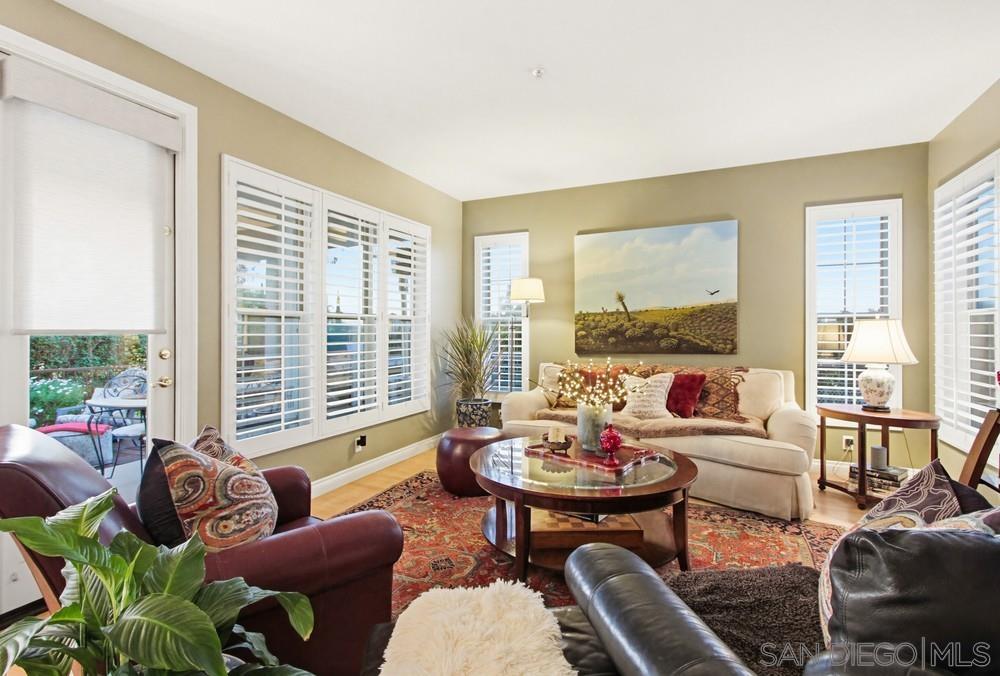 Detail Gallery Image 10 of 46 For 1932  Golden Hill, Vista,  CA 92084 - 4 Beds | 3 Baths