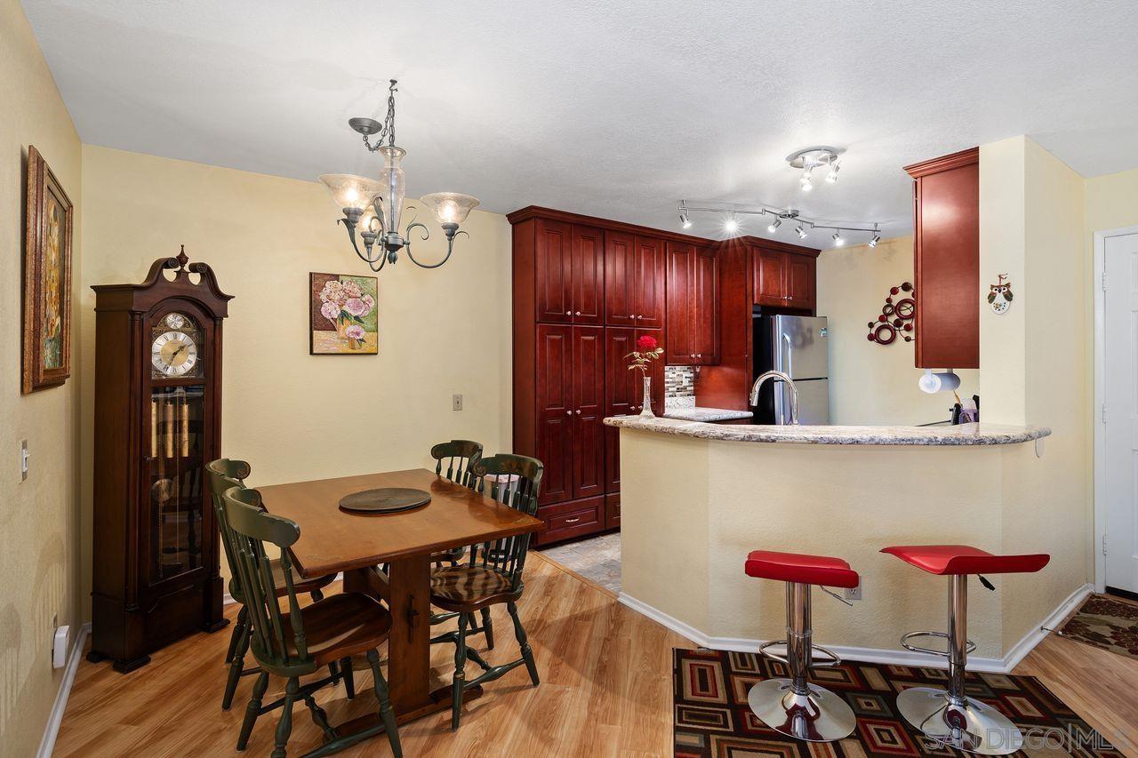 Detail Gallery Image 5 of 27 For 7263  Camino Degrazia  #33,  San Diego,  CA 92111 - 2 Beds | 2 Baths