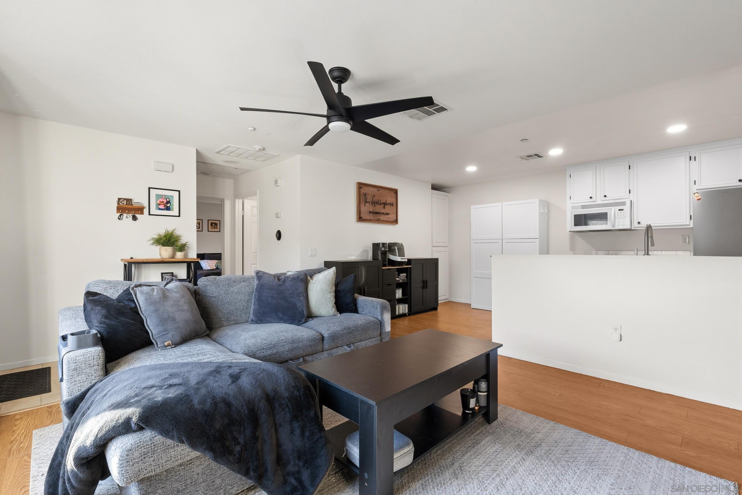 Front Image Thumbnail for SD260002712