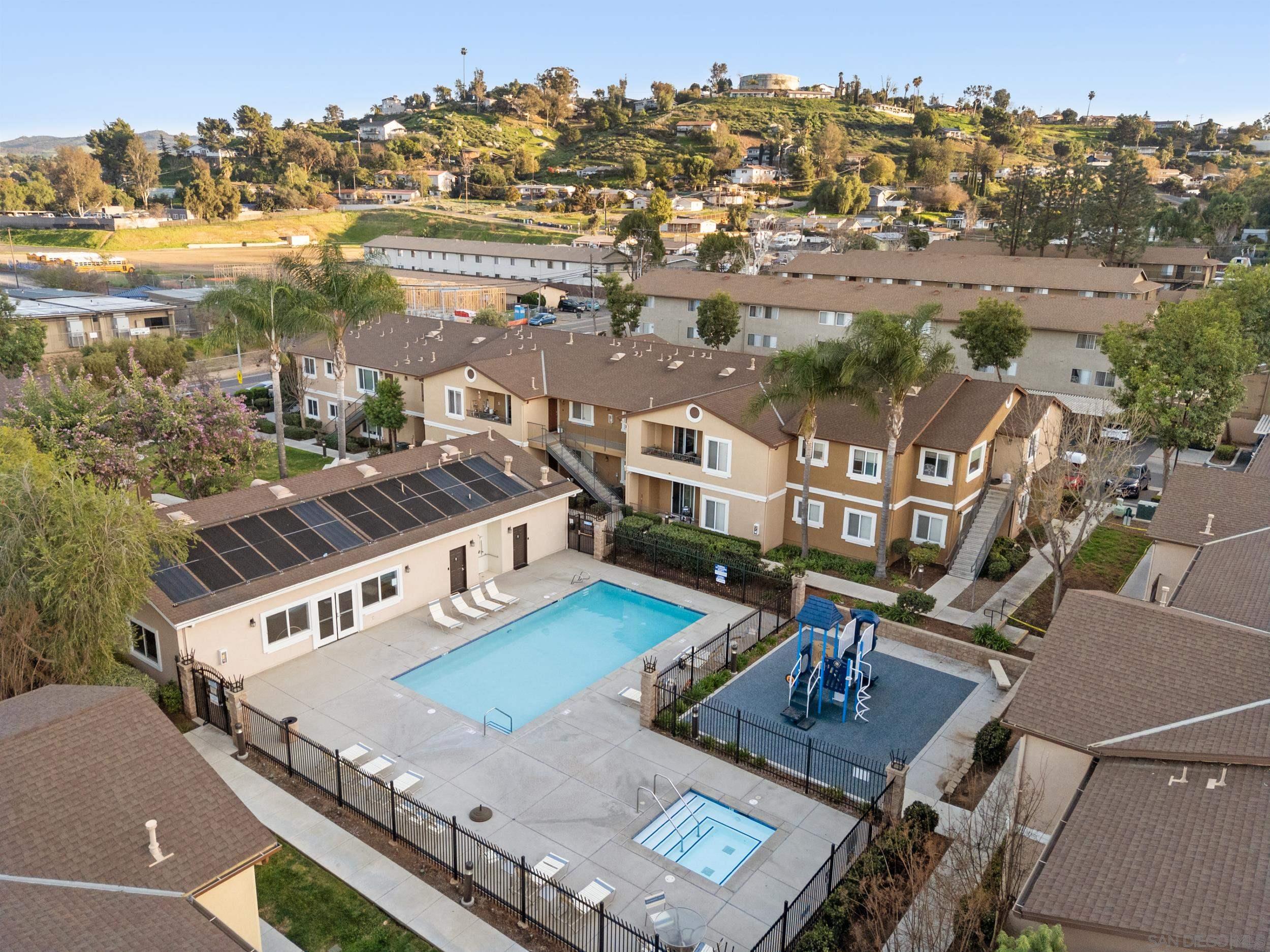 Detail Gallery Image 12 of 24 For 9728  Marilla Dr  #805,  Lakeside,  CA 92040 - 1 Beds | 1 Baths