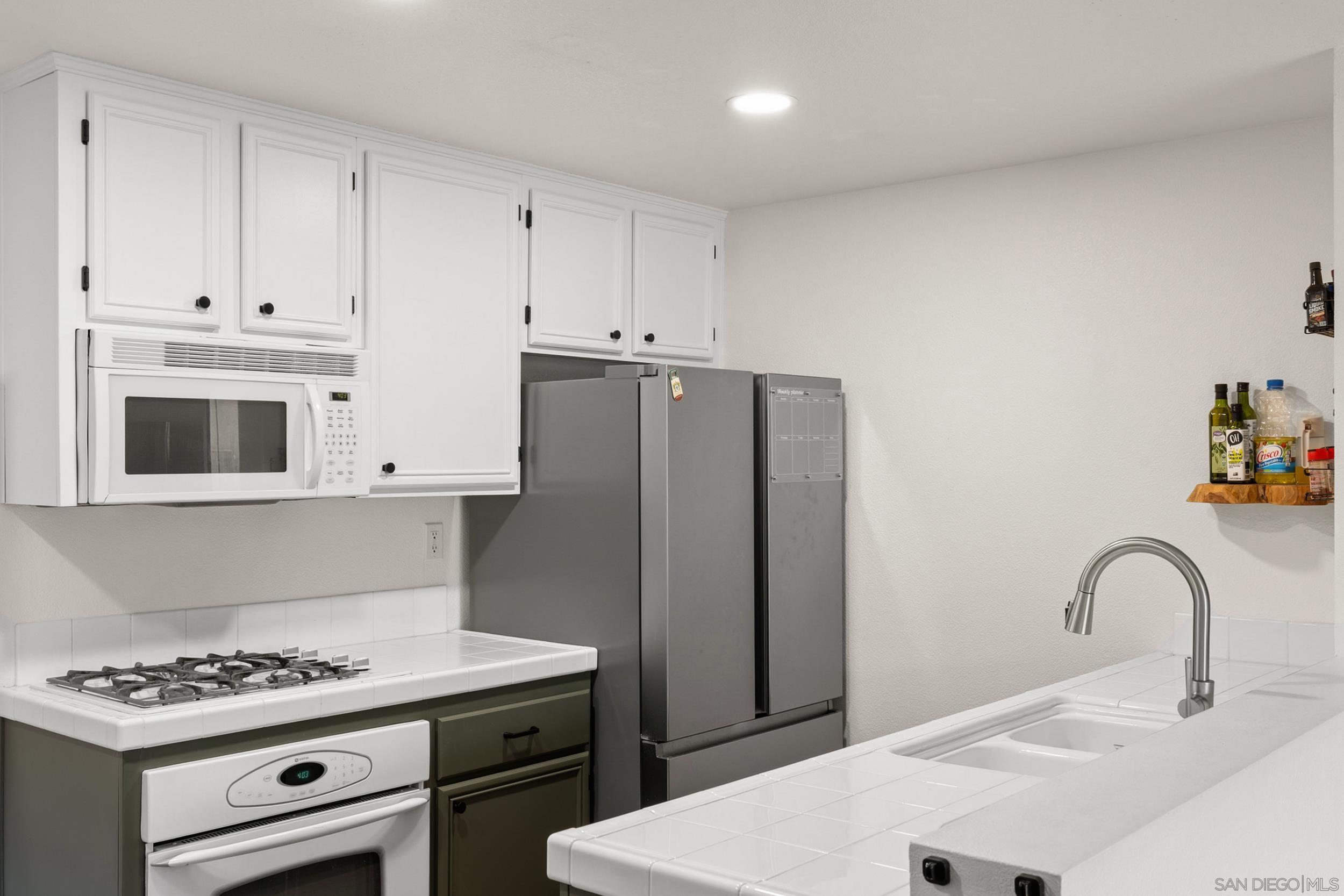 Detail Gallery Image 17 of 24 For 9728  Marilla Dr  #805,  Lakeside,  CA 92040 - 1 Beds | 1 Baths