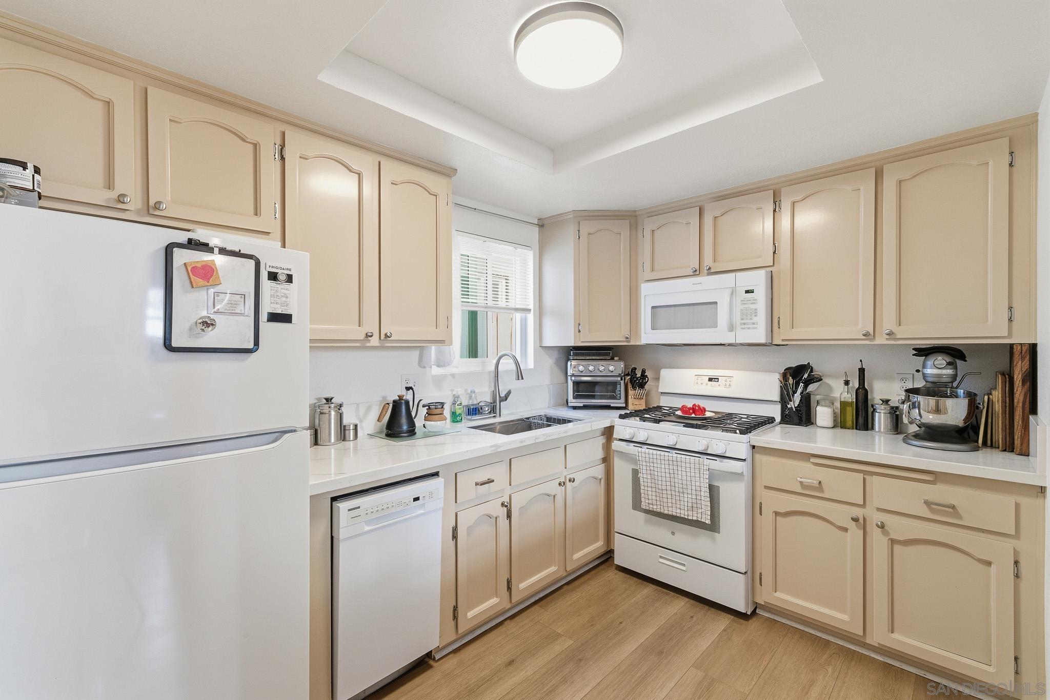 Detail Gallery Image 21 of 31 For 248  Orange Avenue, Coronado,  CA 92118 - – Beds | – Baths