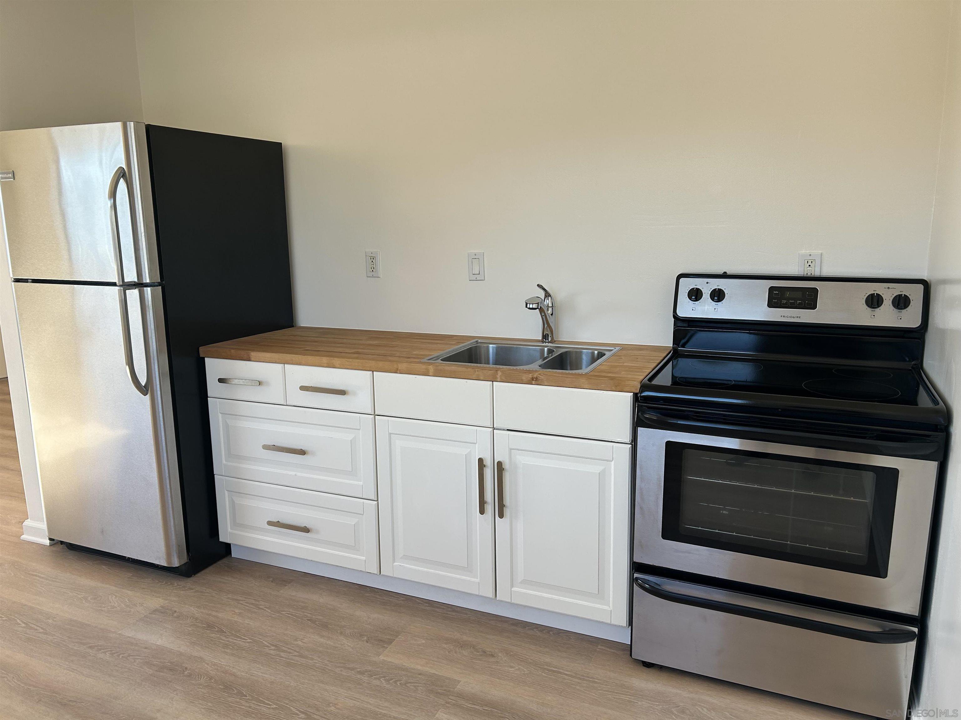 Front Image Thumbnail for SD260002717