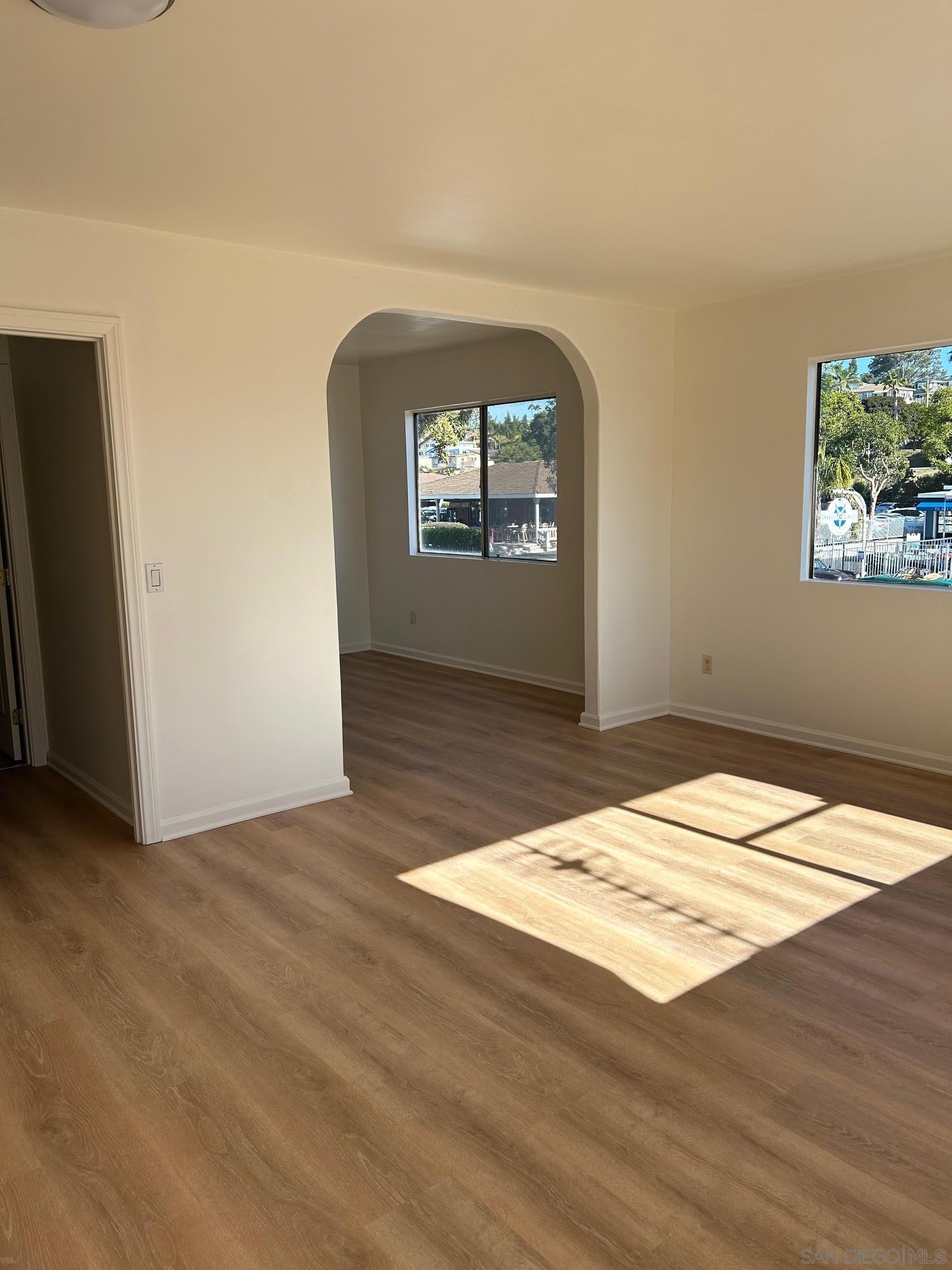 Detail Gallery Image 3 of 9 For 1038 S Coast Highway 101  D, Encinitas,  CA 92024 - 0 Beds | 1 Baths