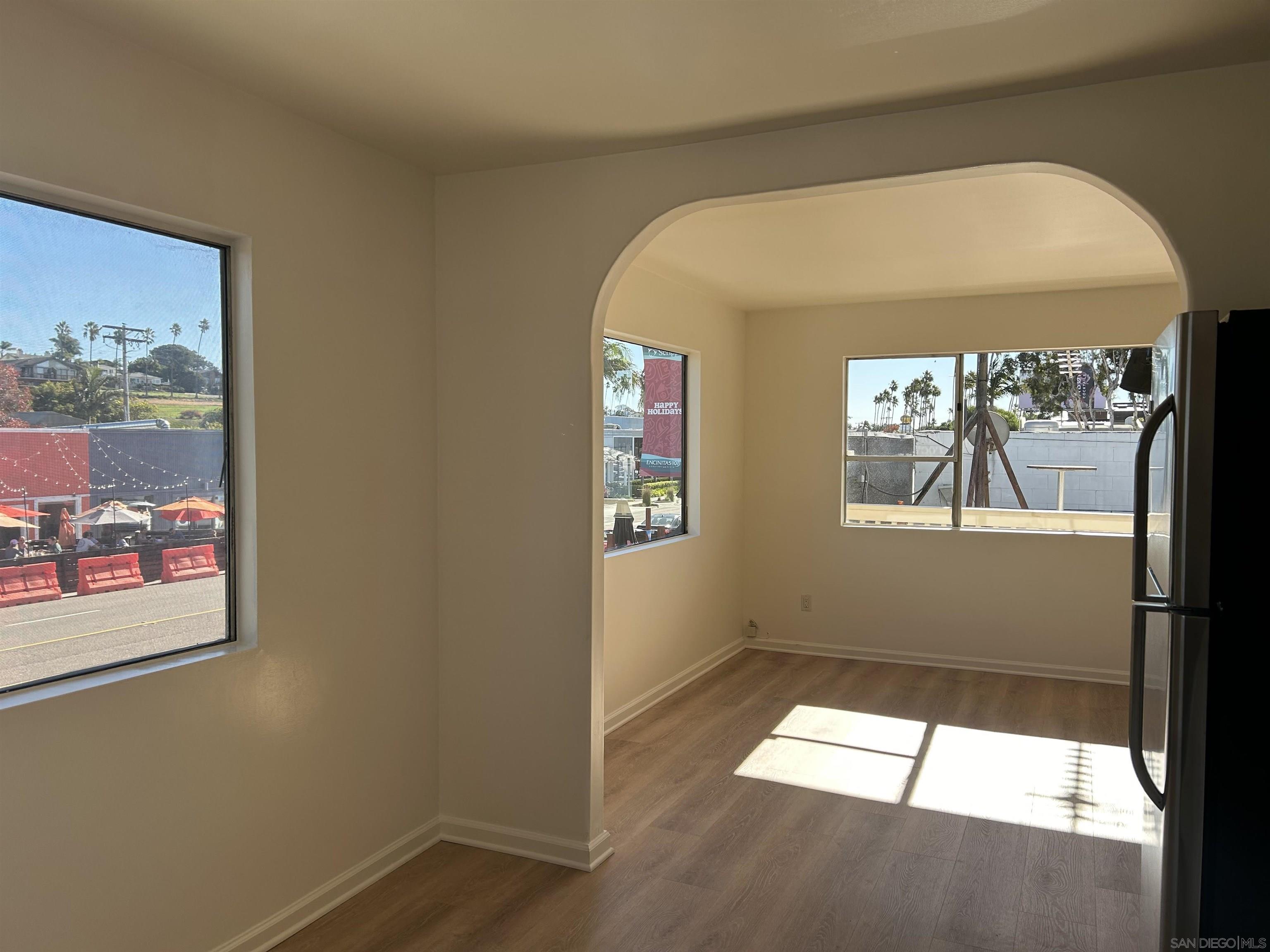Detail Gallery Image 4 of 9 For 1038 S Coast Highway 101  D, Encinitas,  CA 92024 - 0 Beds | 1 Baths