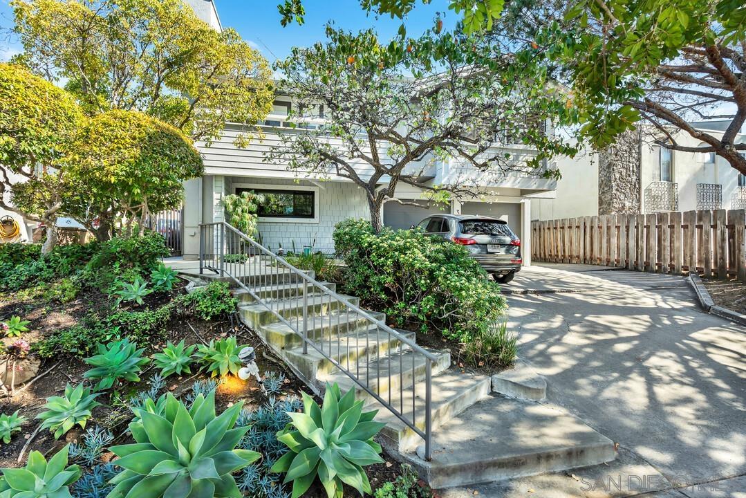 Front Image Thumbnail for SD260002719