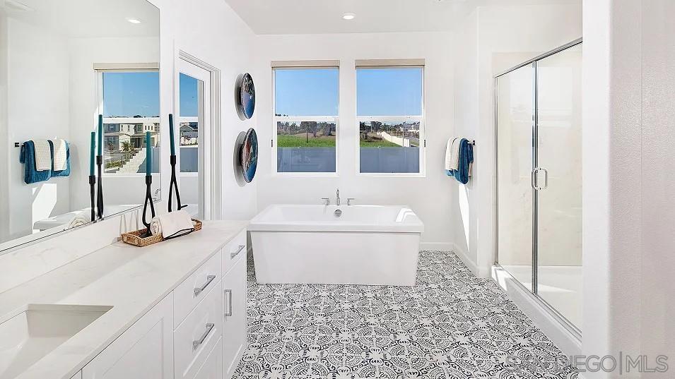 Detail Gallery Image 17 of 26 For 130  Mellano Way, Oceanside,  CA 92057 - 4 Beds | 4 Baths