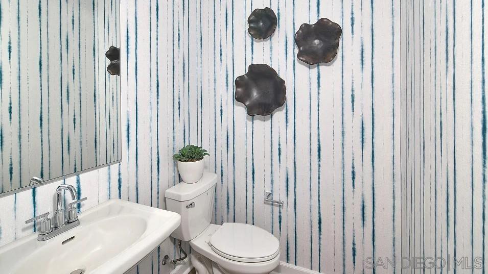 Detail Gallery Image 20 of 26 For 130  Mellano Way, Oceanside,  CA 92057 - 4 Beds | 4 Baths