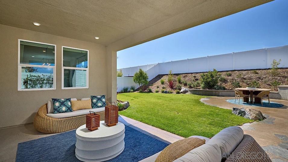 Detail Gallery Image 9 of 26 For 130  Mellano Way, Oceanside,  CA 92057 - 4 Beds | 4 Baths