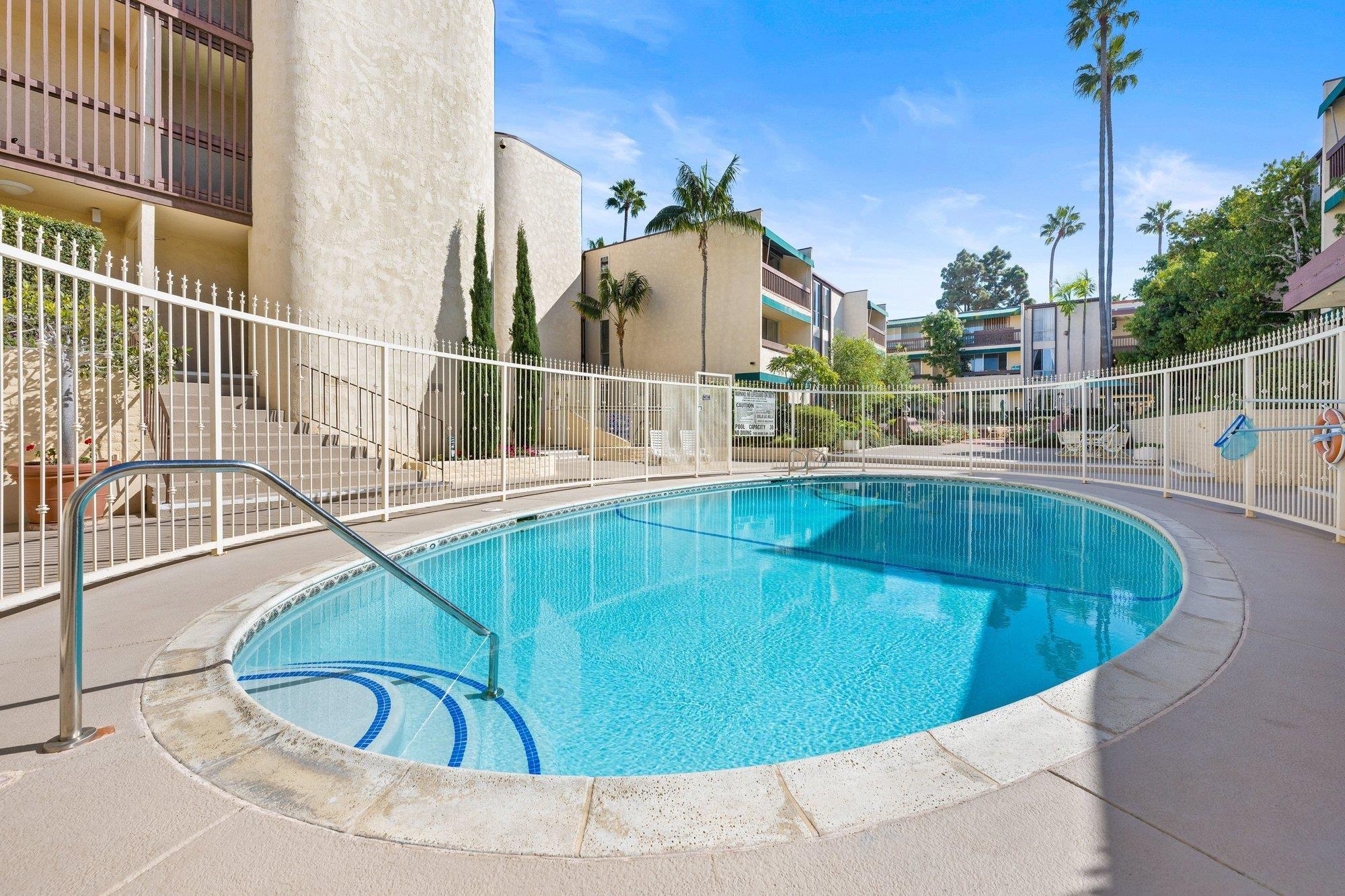 Detail Gallery Image 23 of 29 For 6455  La Jolla Blvd  #155,  La Jolla,  CA 92037 - 2 Beds | 2 Baths