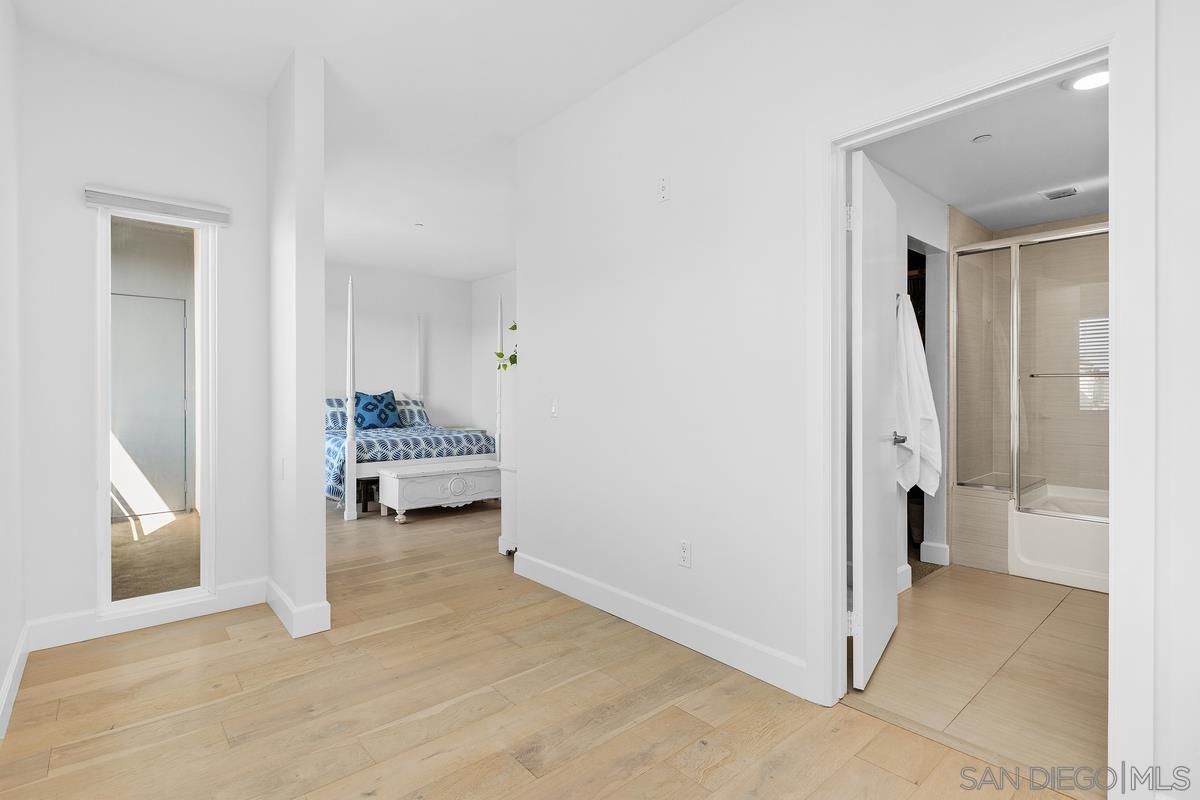 Detail Gallery Image 19 of 44 For 401 N Coast Hwy  #210,  Oceanside,  CA 92054 - 3 Beds | 3 Baths