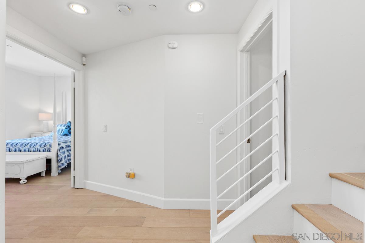 Detail Gallery Image 23 of 44 For 401 N Coast Hwy  #210,  Oceanside,  CA 92054 - 3 Beds | 3 Baths