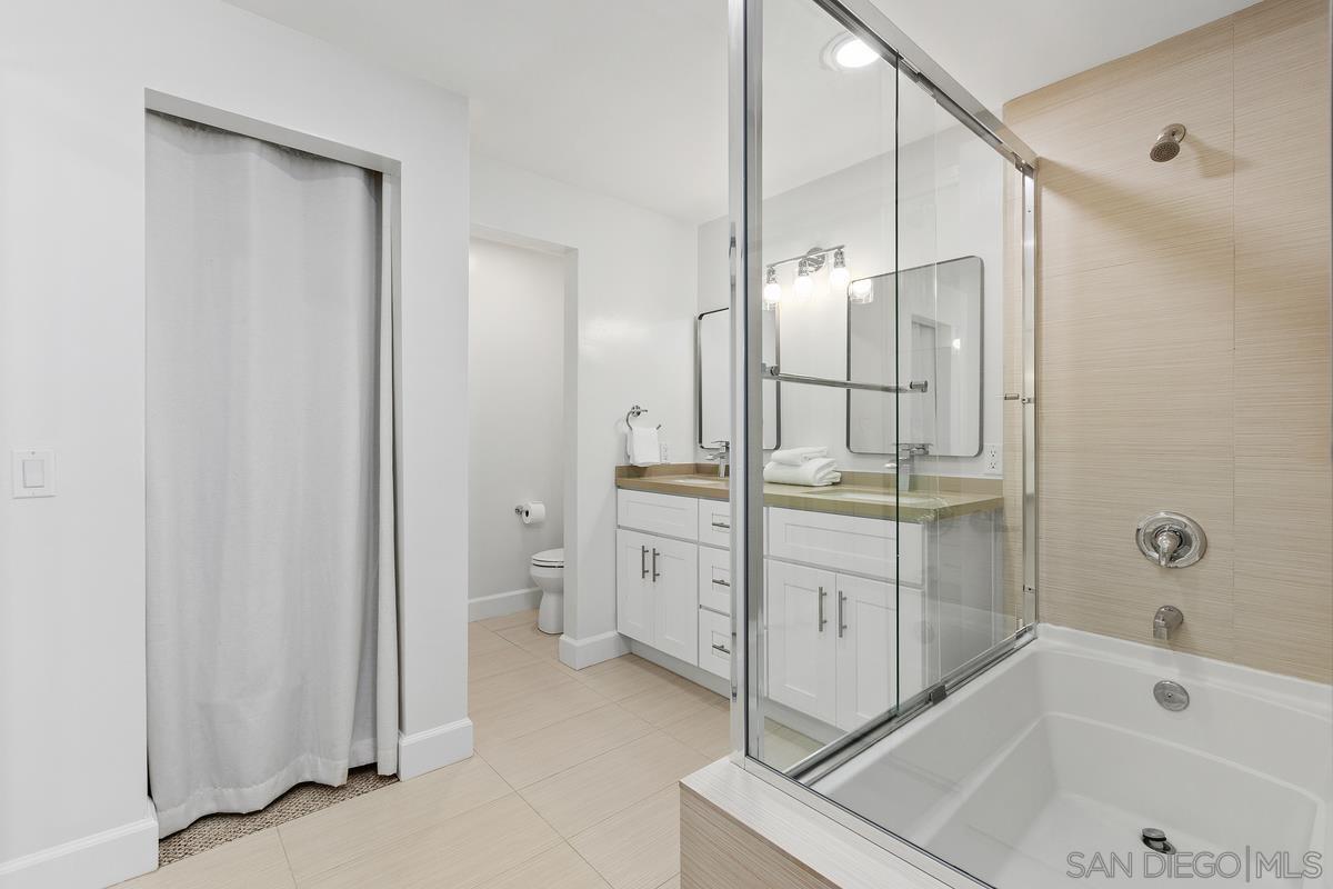 Detail Gallery Image 28 of 44 For 401 N Coast Hwy  #210,  Oceanside,  CA 92054 - 3 Beds | 3 Baths