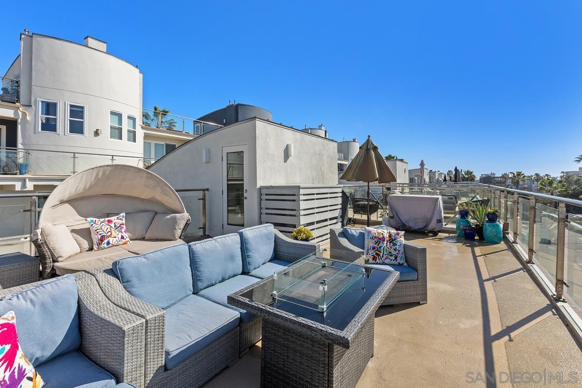 Detail Gallery Image 33 of 44 For 401 N Coast Hwy  #210,  Oceanside,  CA 92054 - 3 Beds | 3 Baths