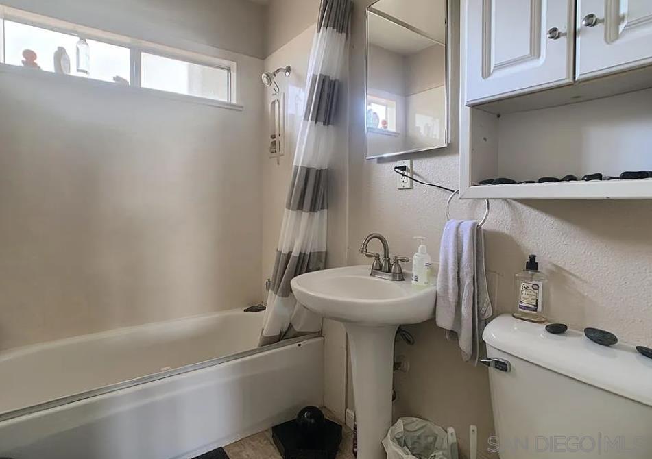 Detail Gallery Image 8 of 24 For 3385  Dwight Street, San Diego,  CA 92104 - – Beds | – Baths