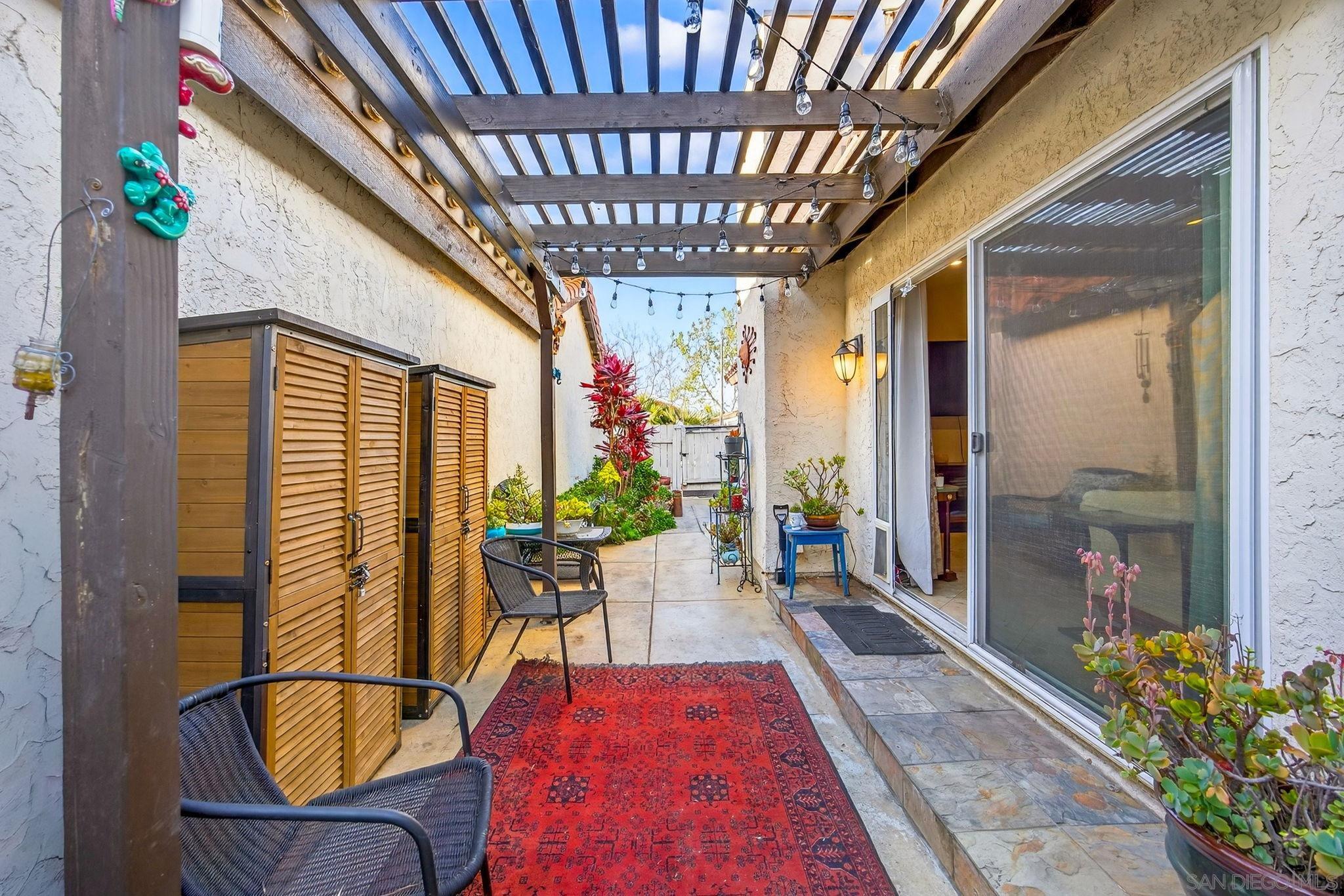 Detail Gallery Image 7 of 46 For 4743  Maclura Street, Oceanside,  CA 92057 - 3 Beds | 2 Baths