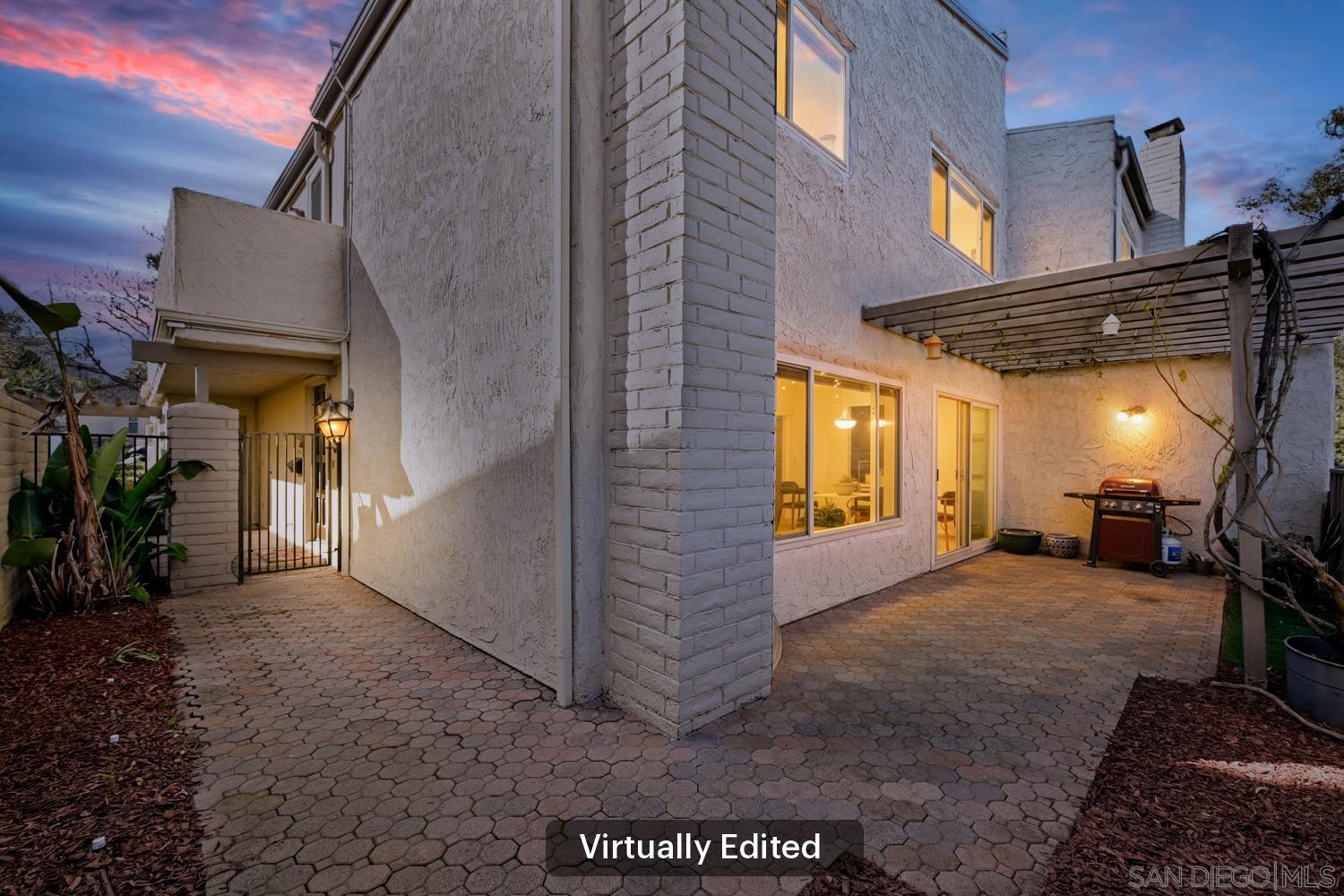 Detail Gallery Image 16 of 32 For 8745  Caminito Sueno, La Jolla,  CA 92037 - 3 Beds | 2/1 Baths