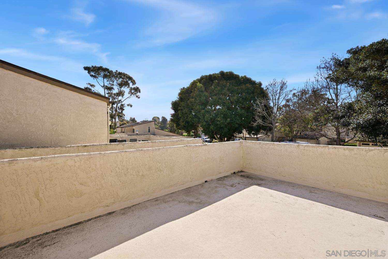 Detail Gallery Image 21 of 32 For 8745  Caminito Sueno, La Jolla,  CA 92037 - 3 Beds | 2/1 Baths