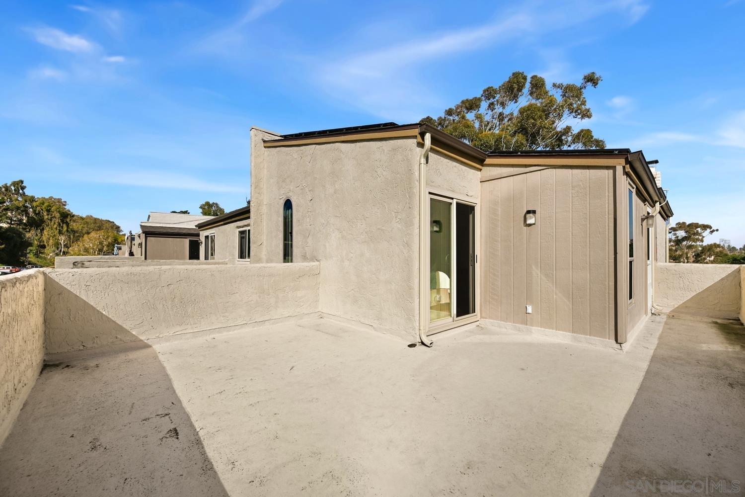 Detail Gallery Image 22 of 32 For 8745  Caminito Sueno, La Jolla,  CA 92037 - 3 Beds | 2/1 Baths