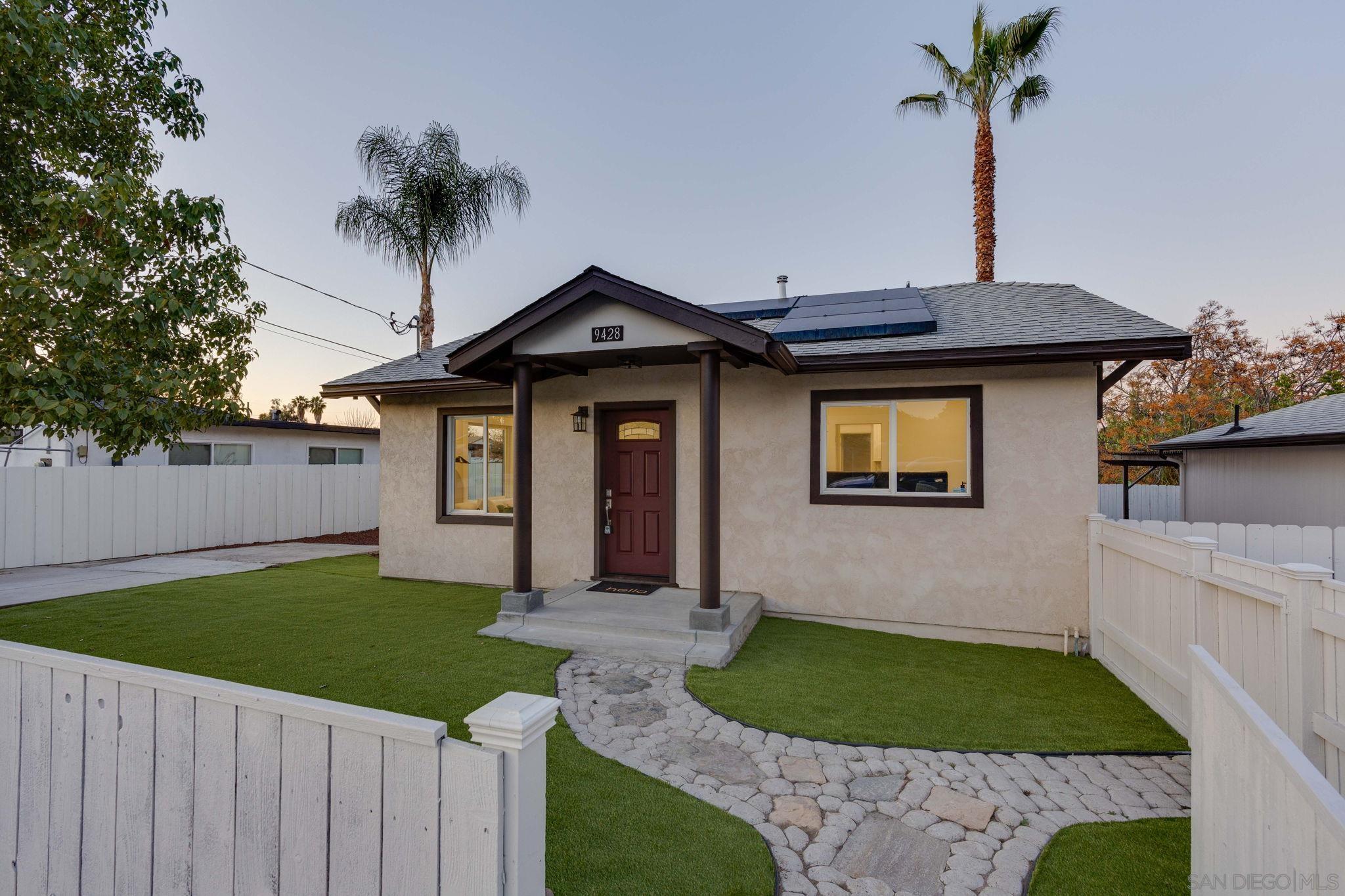 Detail Gallery Image 2 of 23 For 9428  Prospect Ave, Santee,  CA 92071 - 3 Beds | 2/1 Baths