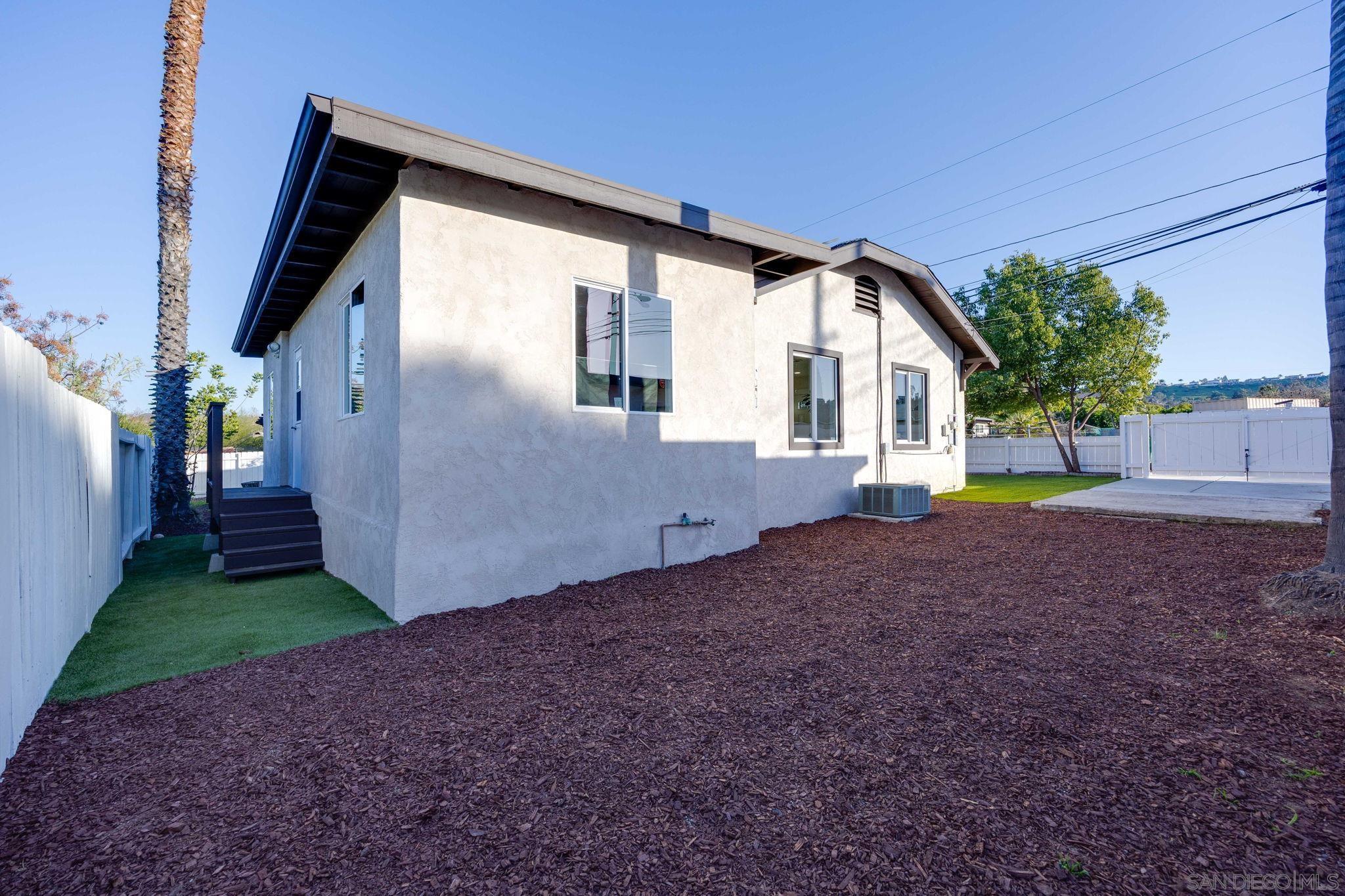 Detail Gallery Image 19 of 23 For 9428  Prospect Ave, Santee,  CA 92071 - 3 Beds | 2/1 Baths