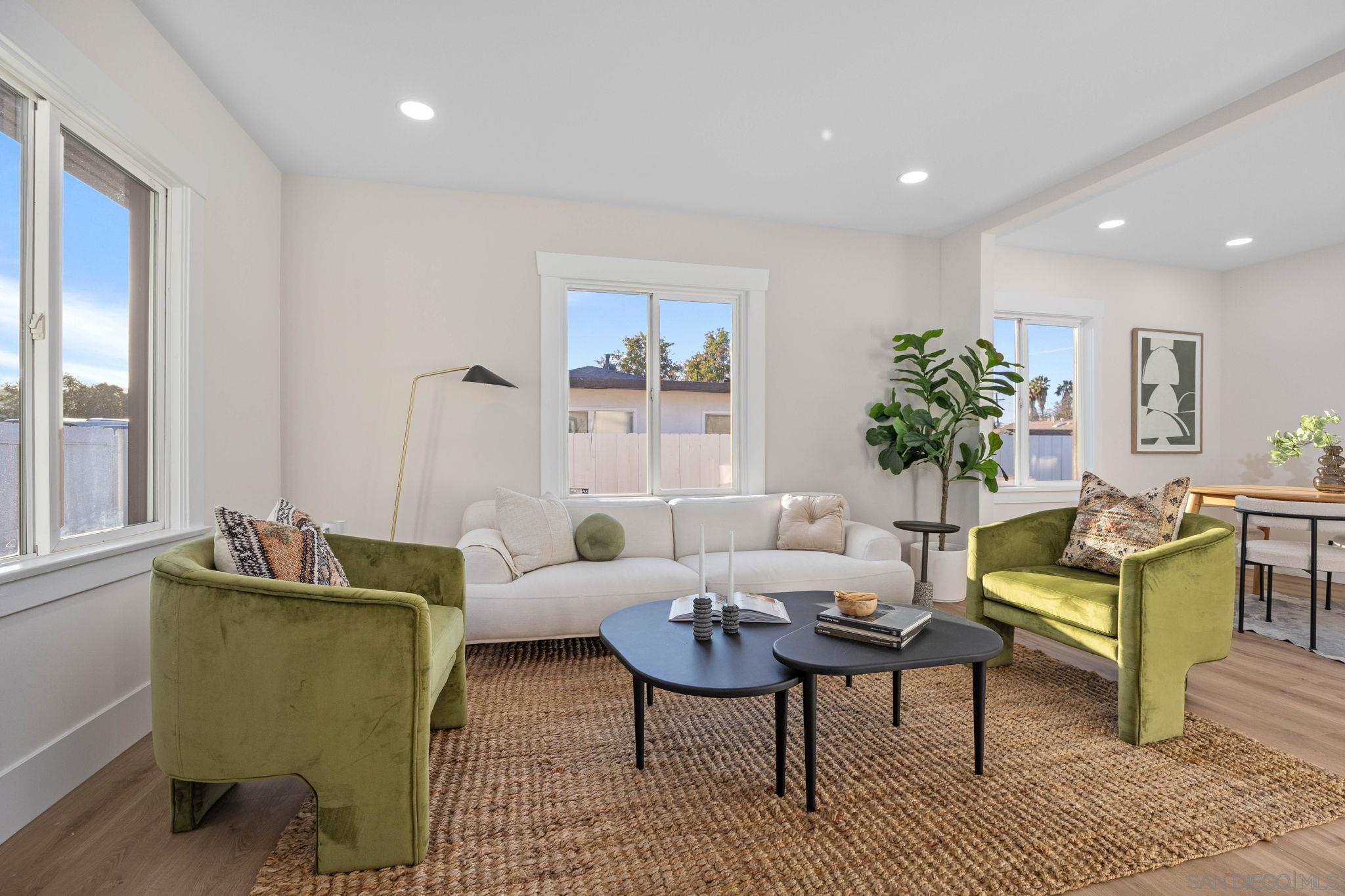 Detail Gallery Image 4 of 23 For 9428  Prospect Ave, Santee,  CA 92071 - 3 Beds | 2/1 Baths