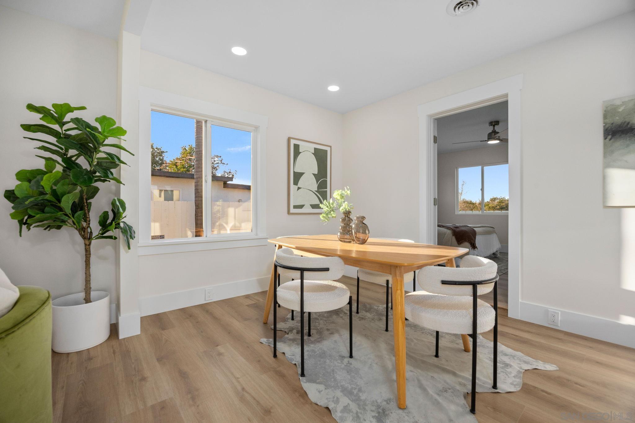 Detail Gallery Image 6 of 23 For 9428  Prospect Ave, Santee,  CA 92071 - 3 Beds | 2/1 Baths