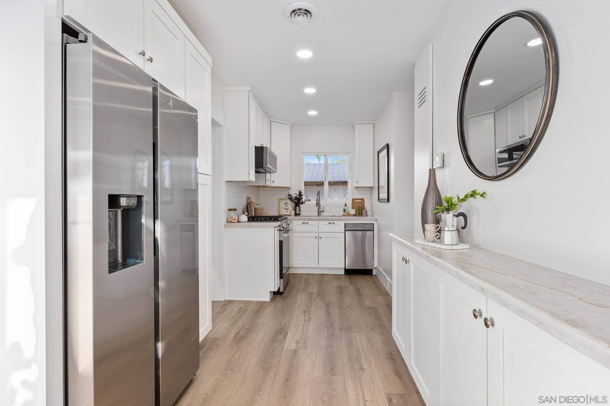 Detail Gallery Image 8 of 23 For 9428  Prospect Ave, Santee,  CA 92071 - 3 Beds | 2/1 Baths