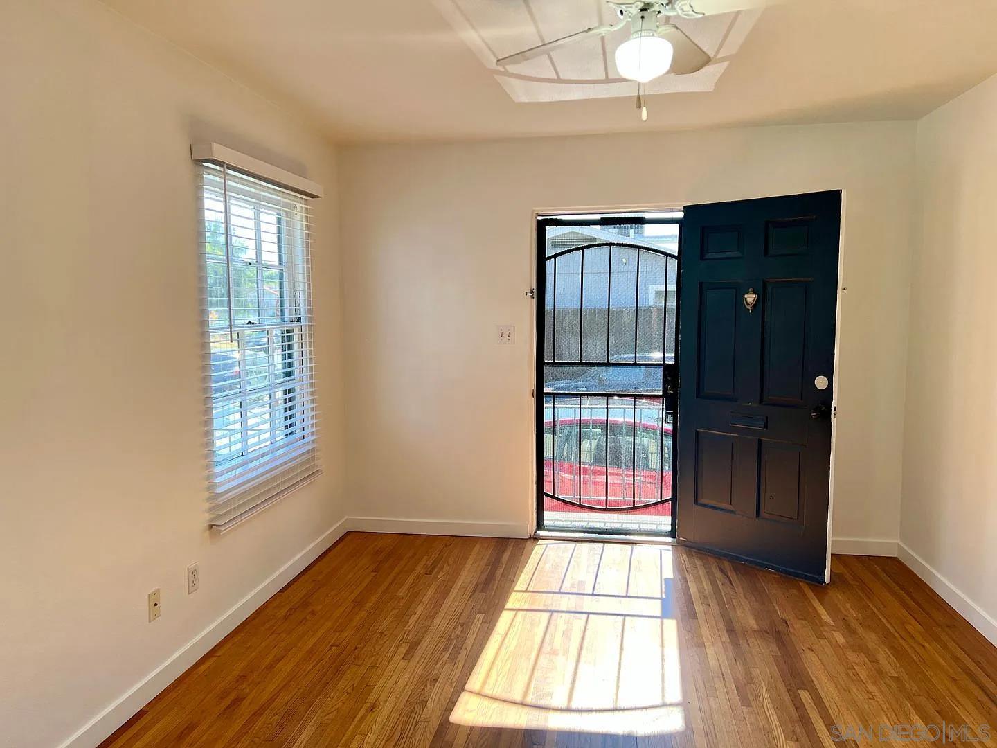 Detail Gallery Image 8 of 19 For 4515  35th Place, San Diego,  CA 92116 - – Beds | – Baths